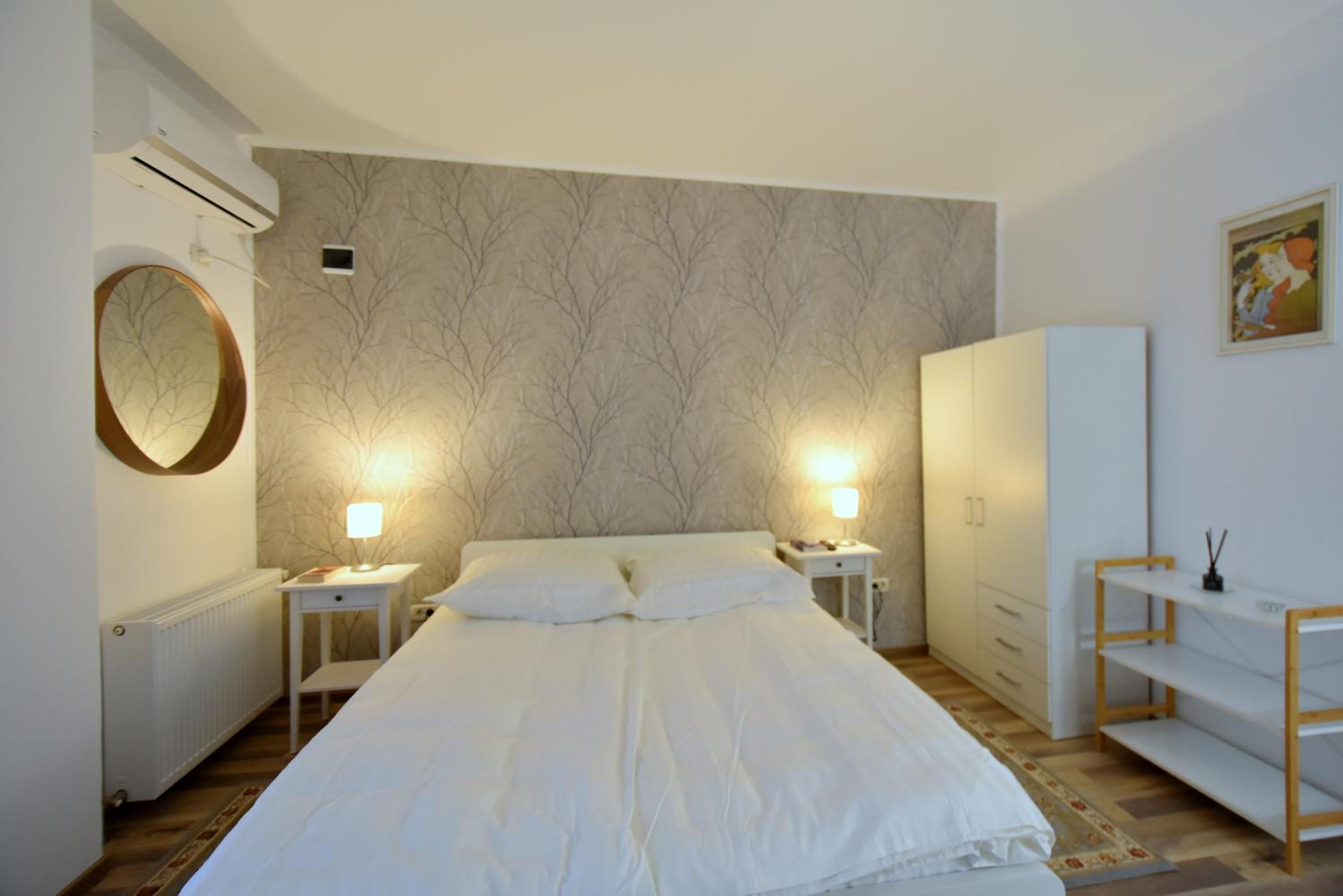 One-Bedroom Apartment - Photo 22
