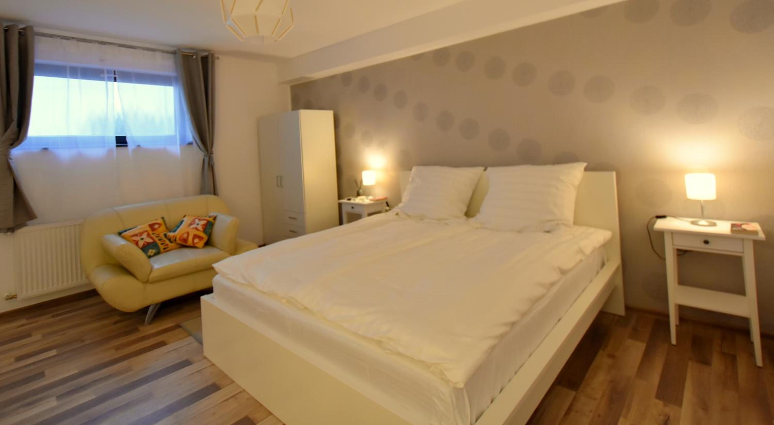 One-Bedroom Apartment - Photo 10