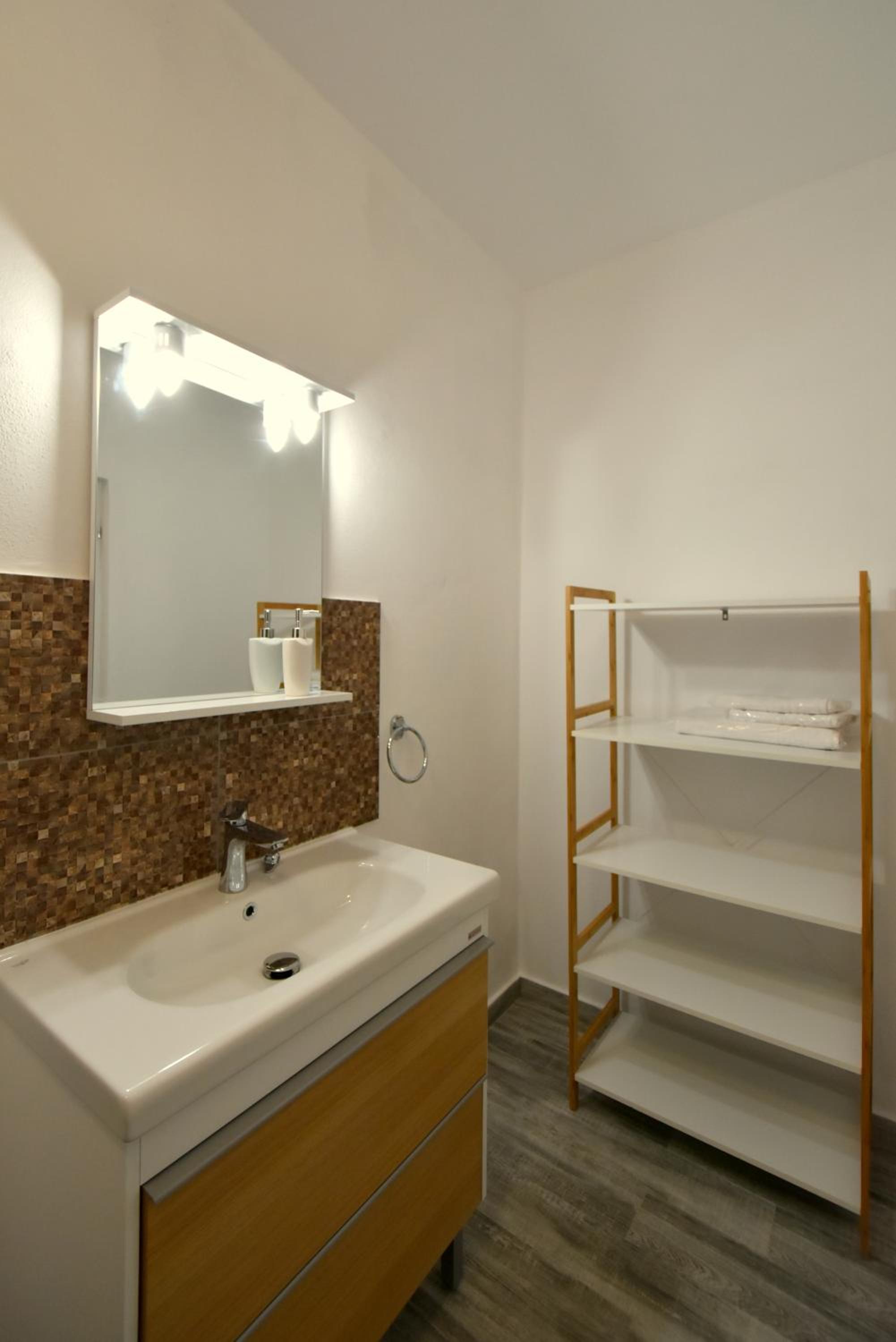 One-Bedroom Apartment - Photo 13