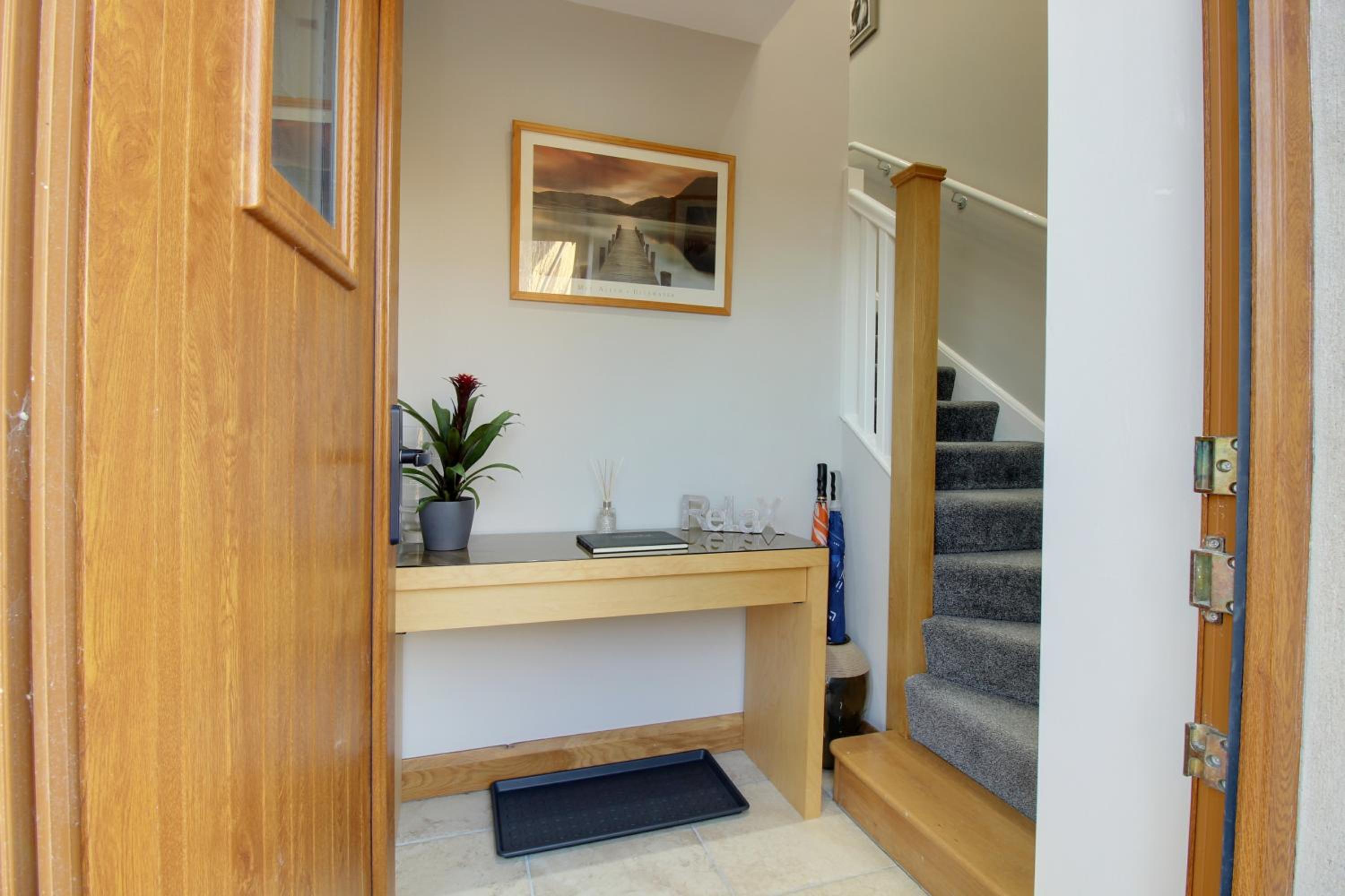 One-Bedroom Apartment - Photo 10