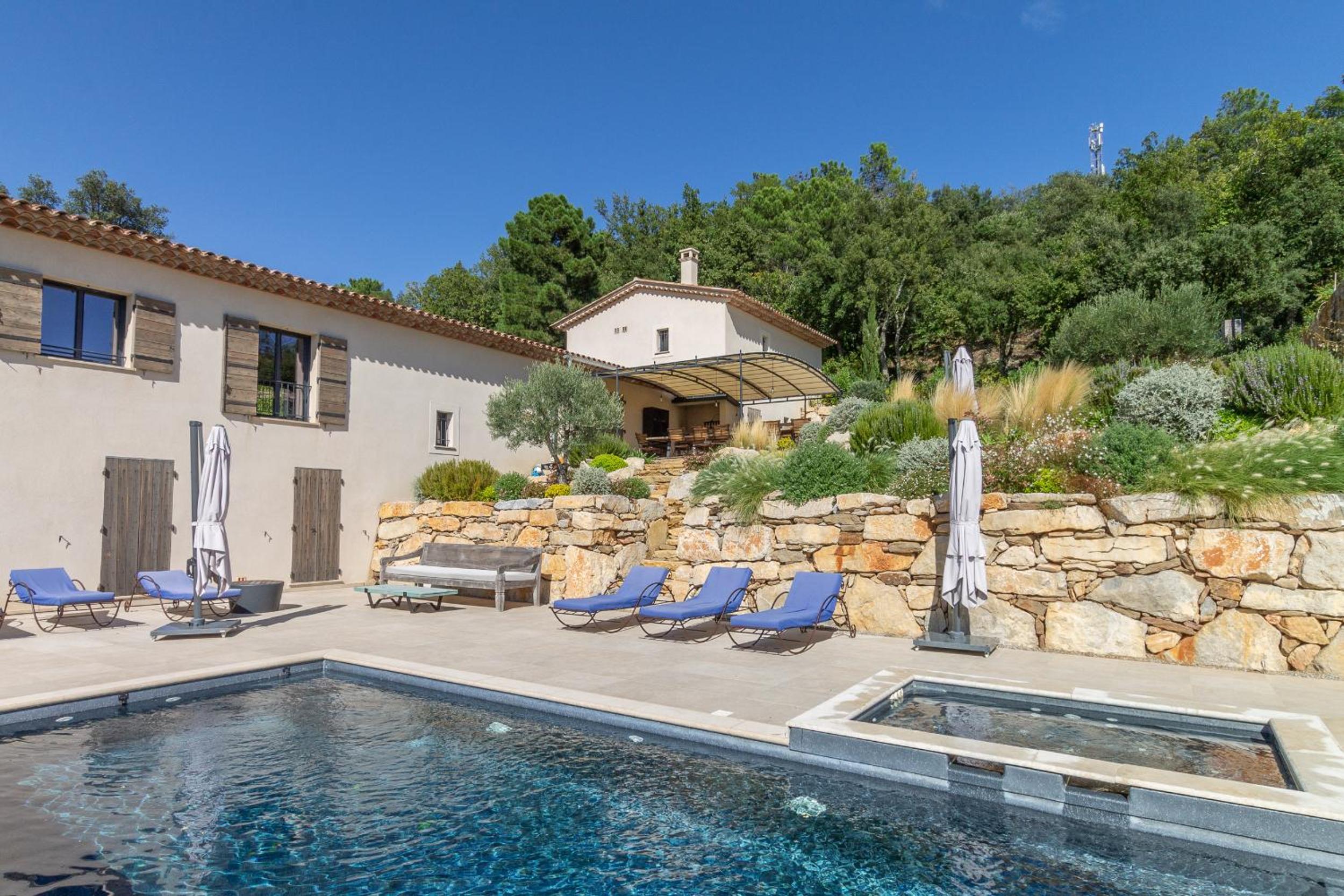Superior Villa photo 2
