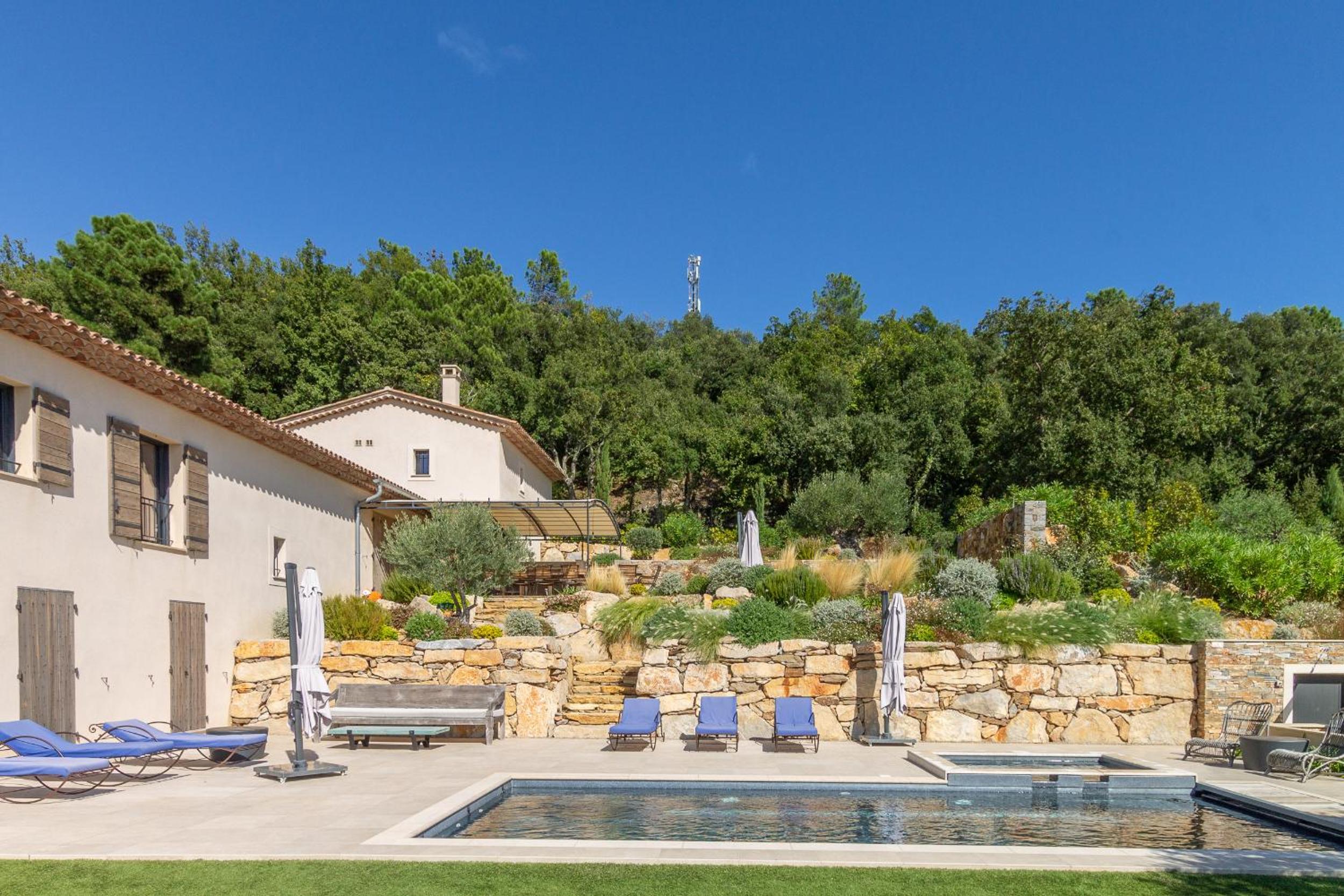 Superior Villa photo 3