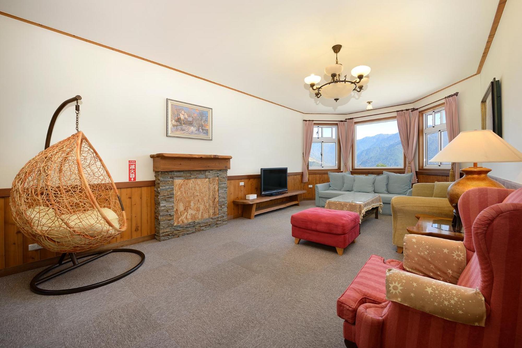 Three-Bedroom Apartment photo 1