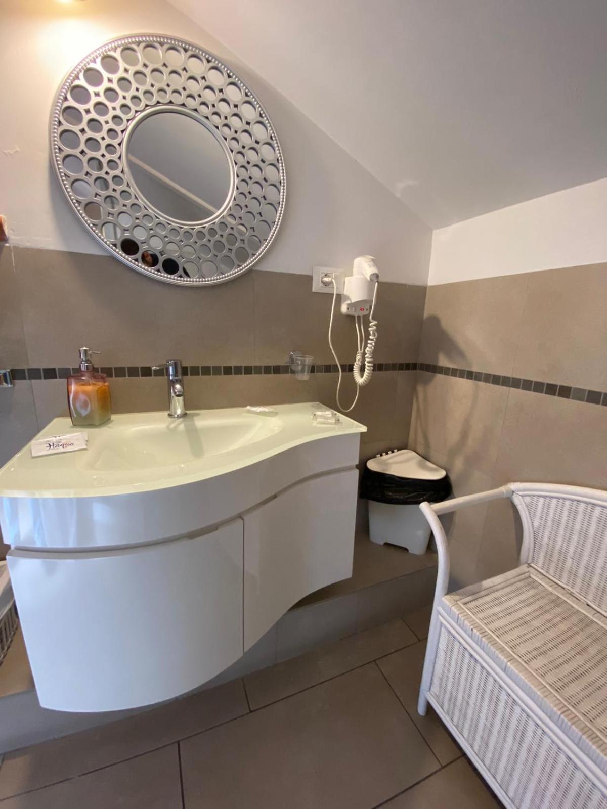 Triple Room with Terrace - Photo 2