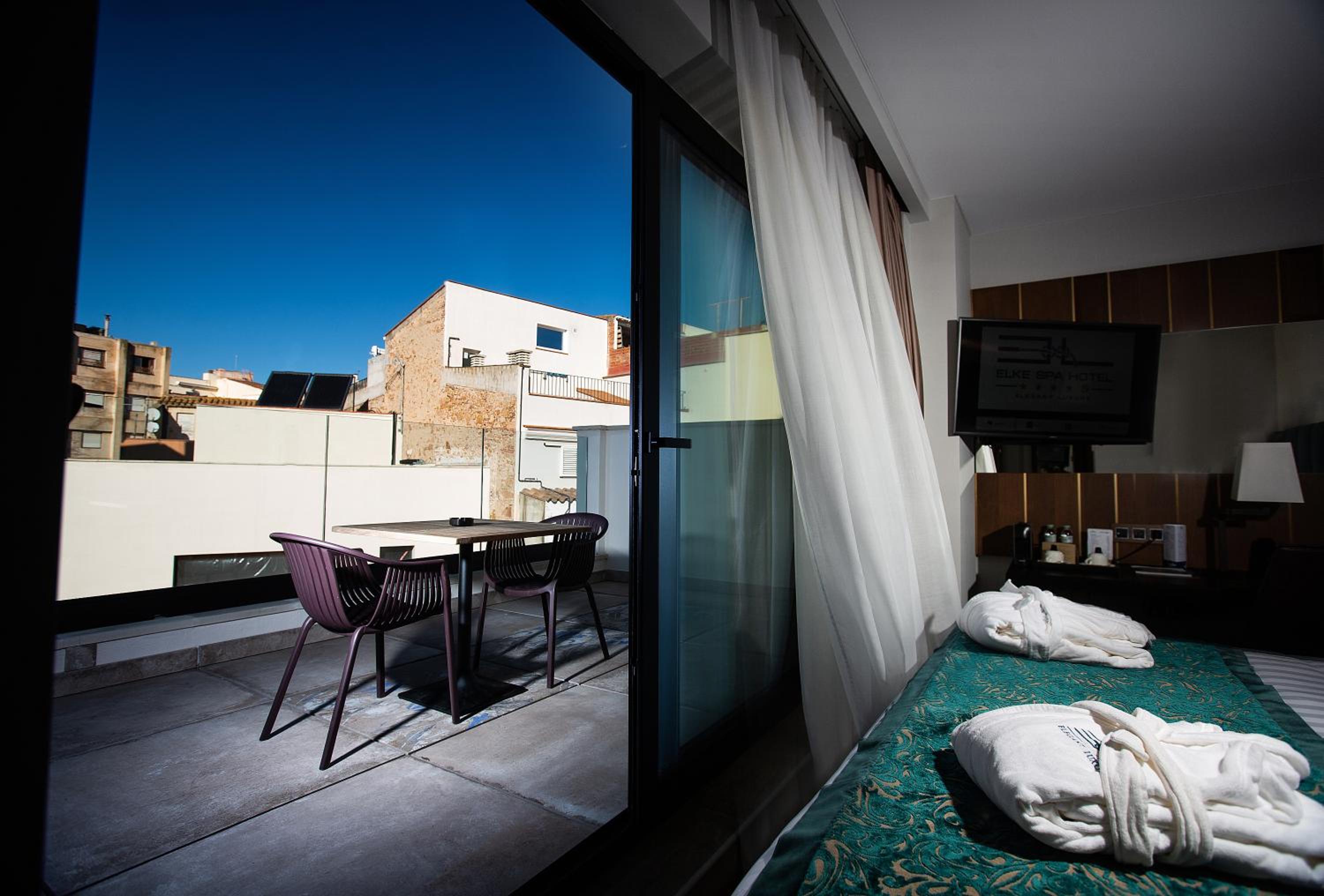 Standard Double or Twin Room - Photo 3