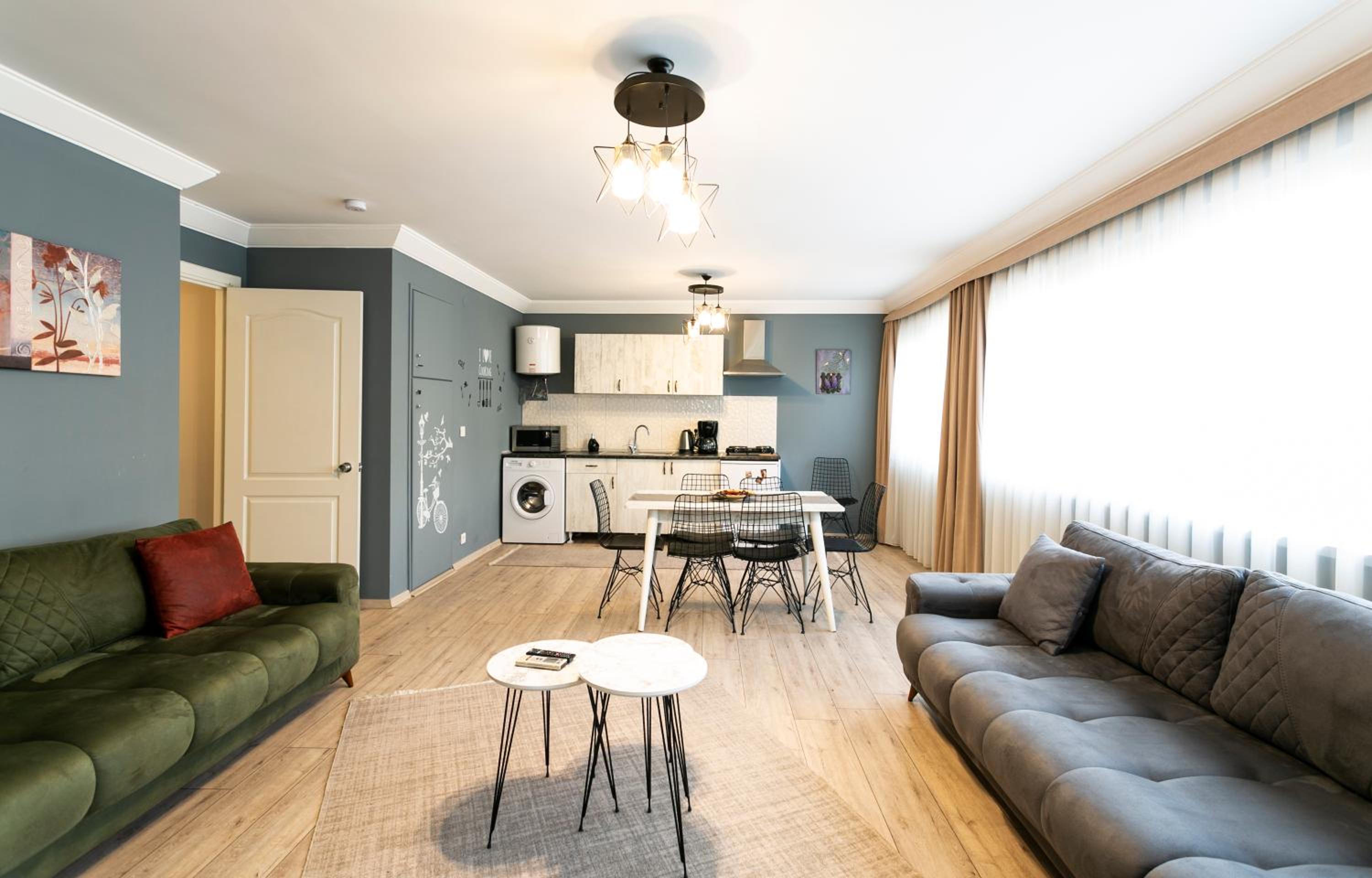 Deluxe Apartment photo 2
