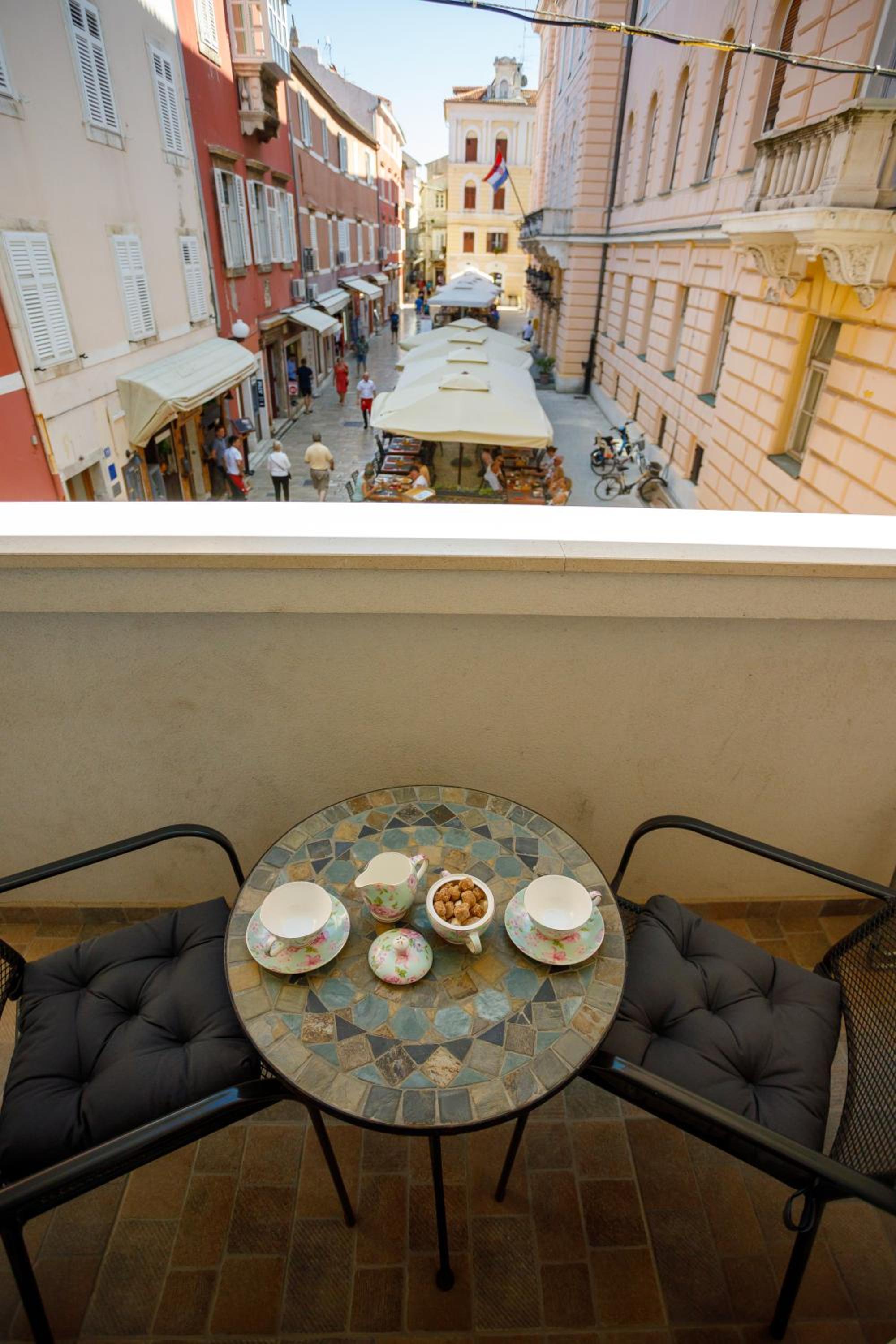 Two-Bedroom Apartment with Balcony - Photo 52