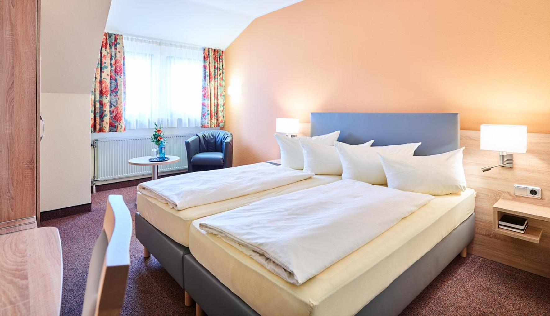 Standard Double Room - Photo 1