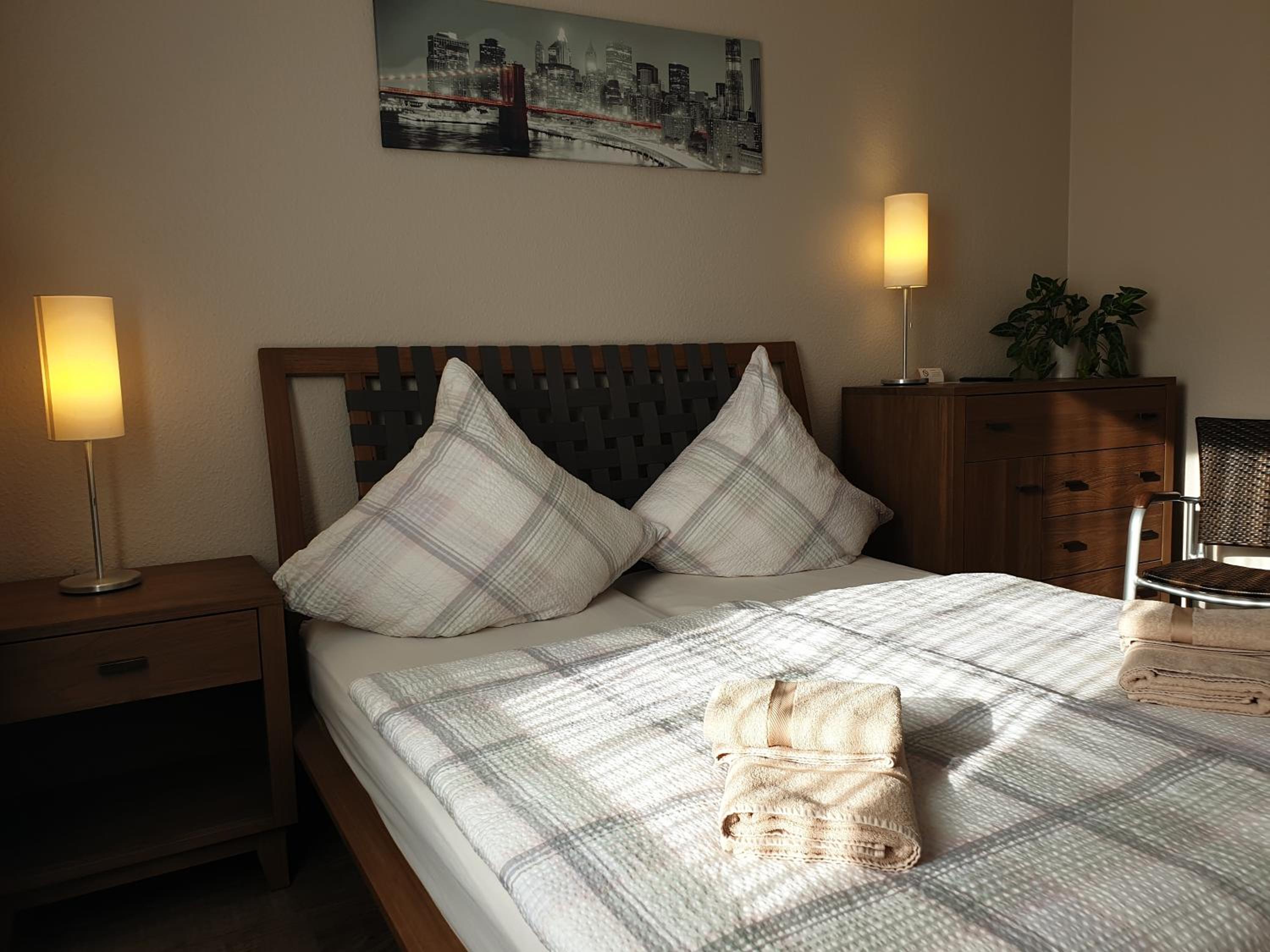 Doppelzimmer mit und ohne Klimaanlage (Check-In max. 20h/08:00p.m.) - Photo 5