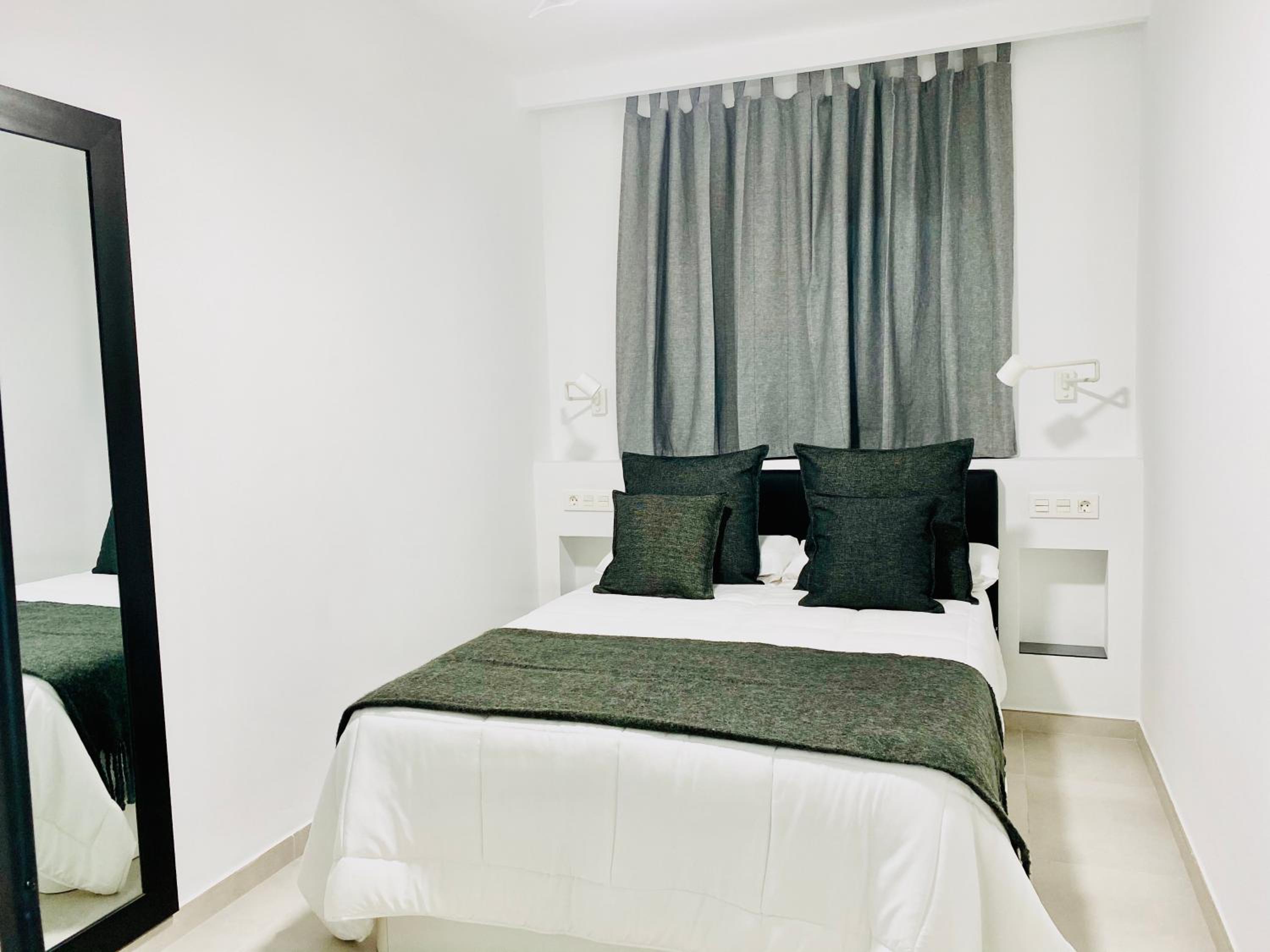 One-Bedroom Apartment photo 3