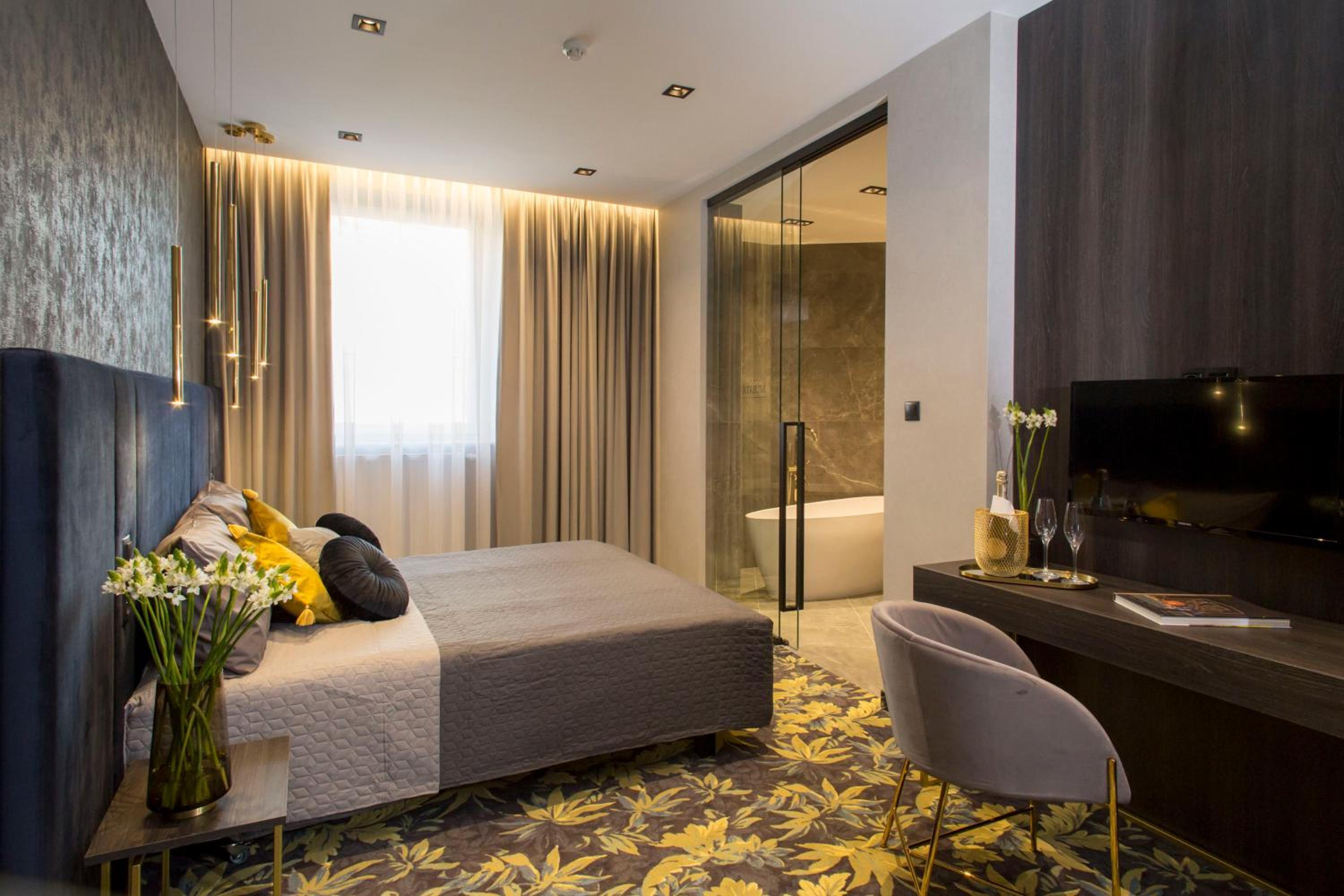 Deluxe Double or Twin Room - Photo 2