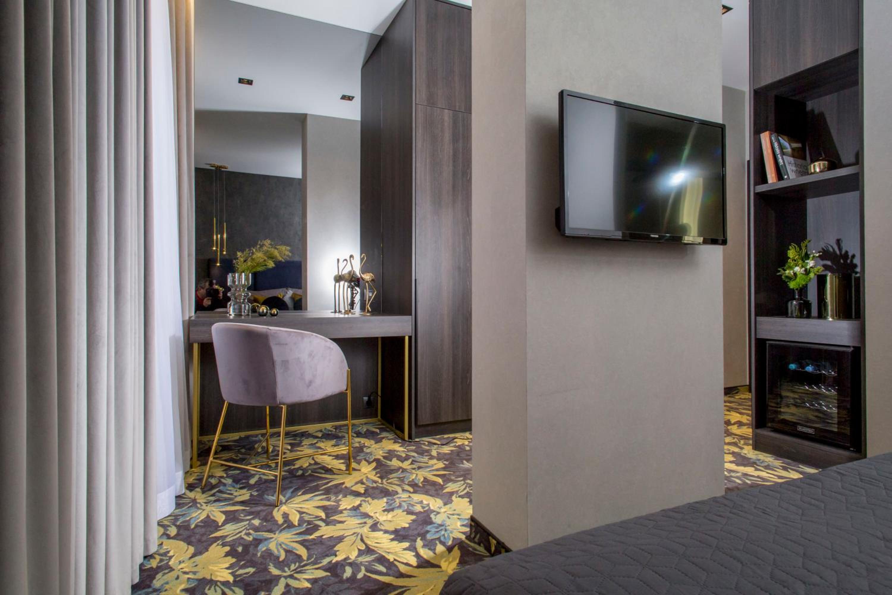 Deluxe Double or Twin Room - Photo 4