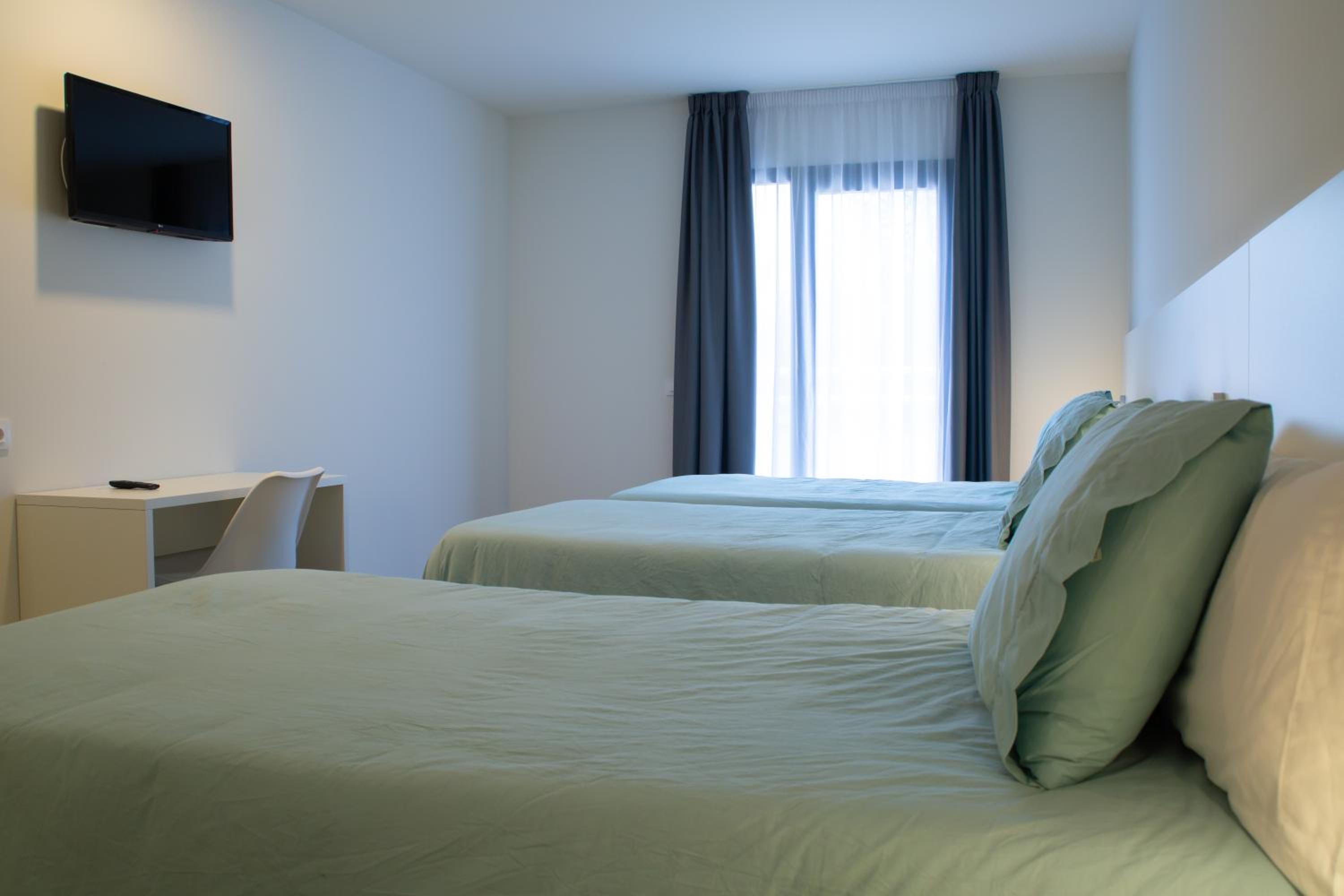 Standard Triple Room - Photo 3