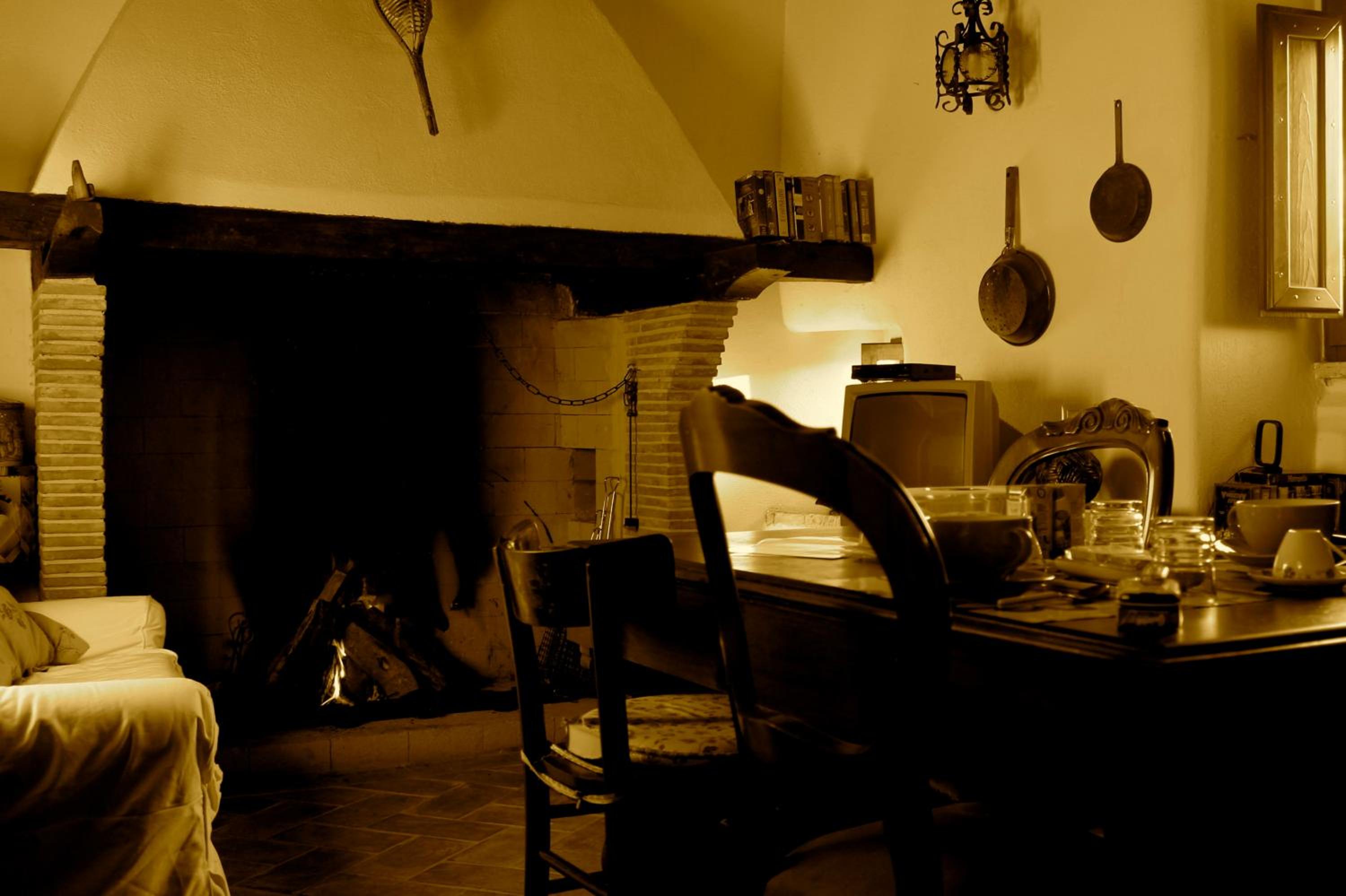 One-Bedroom Apartment - Photo 14