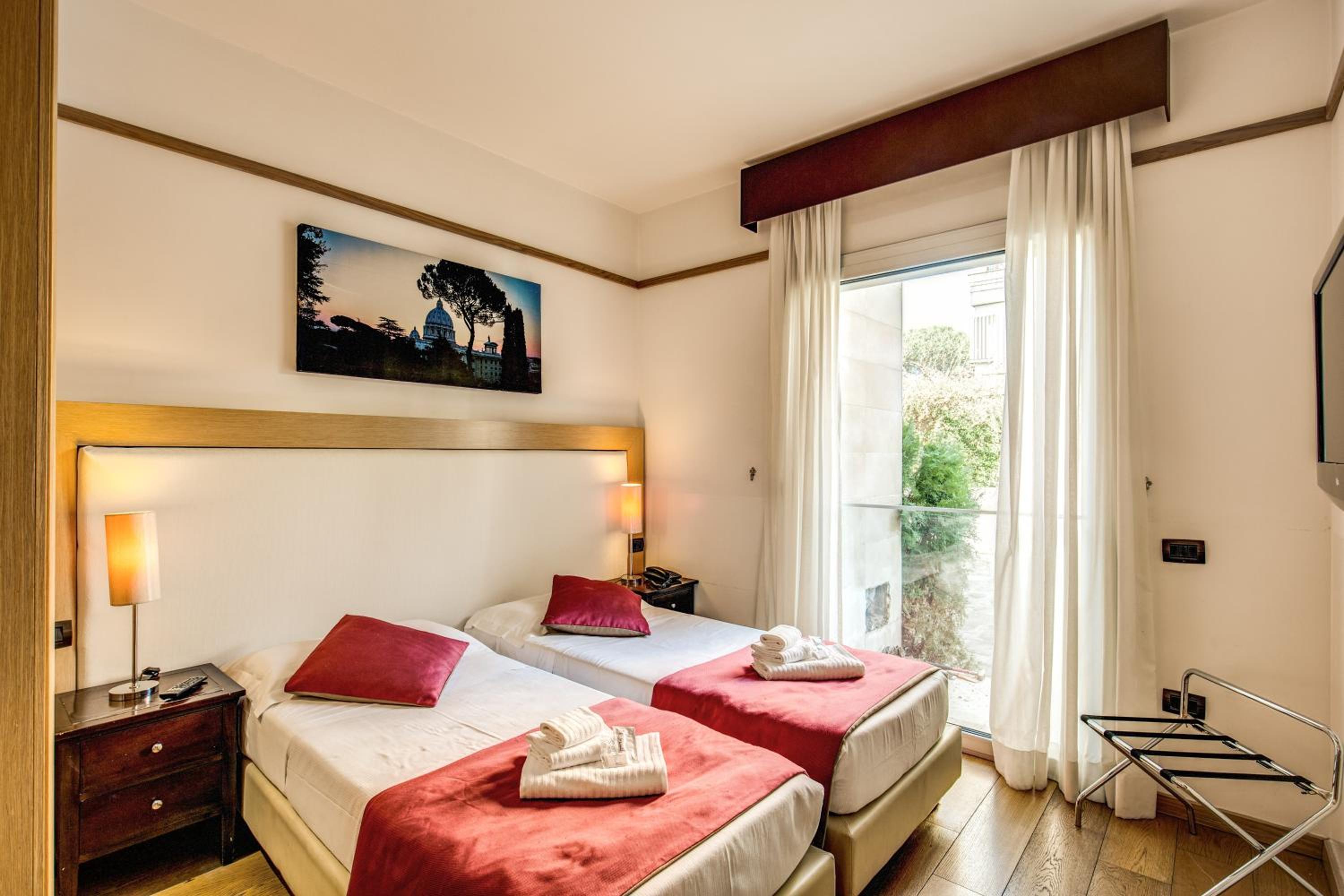 Standard Double or Twin Room photo 2