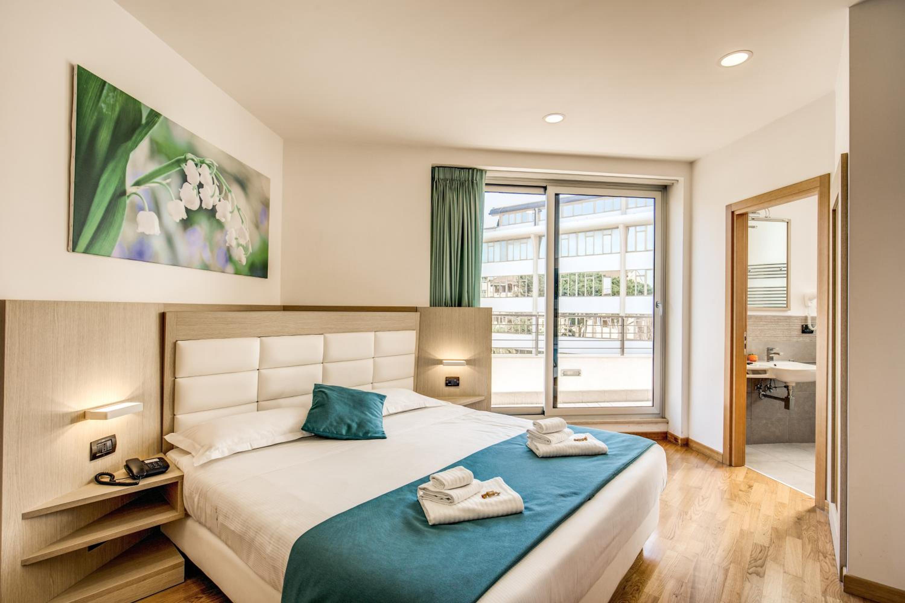 Superior Double or Twin Room photo 3