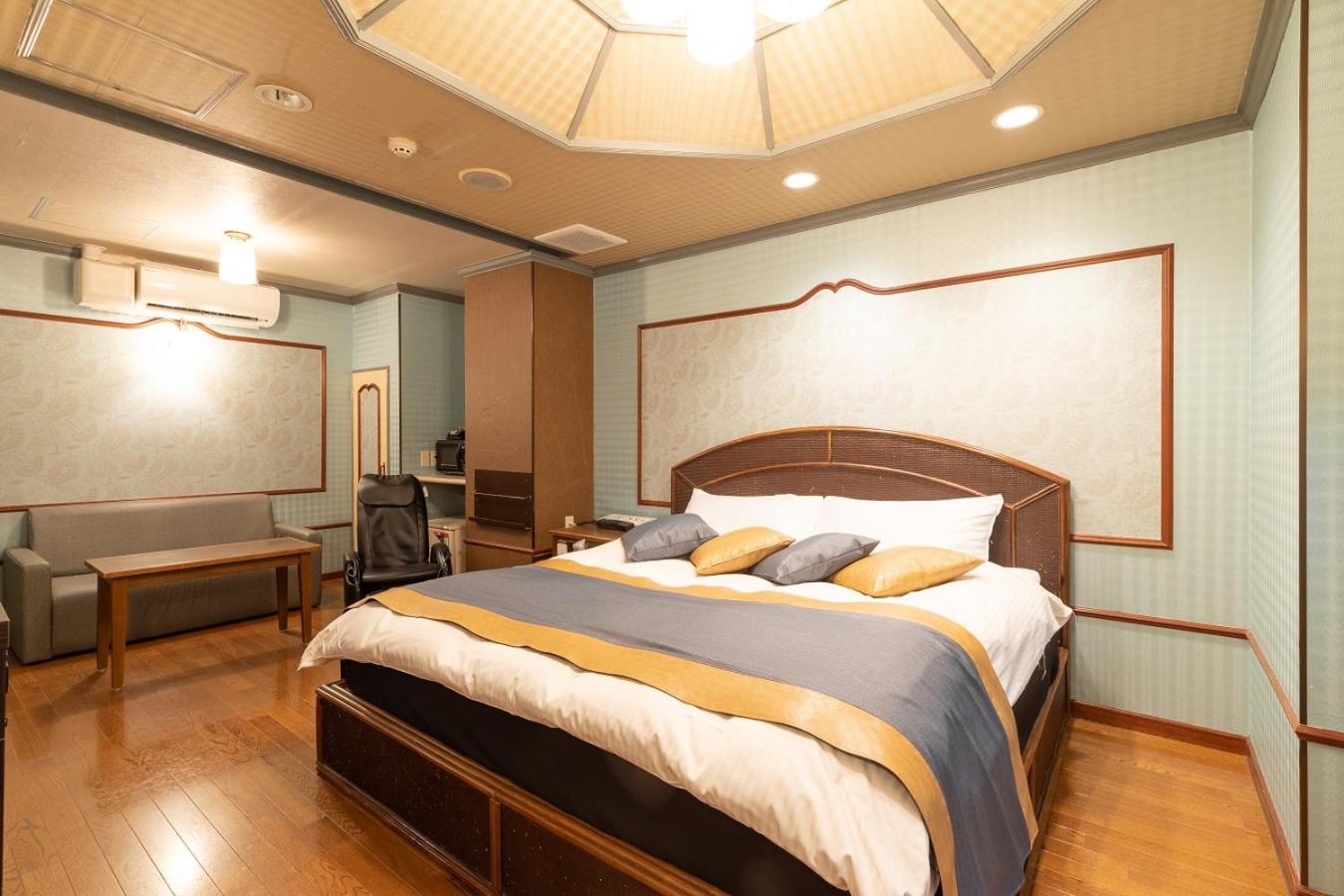 King Suite