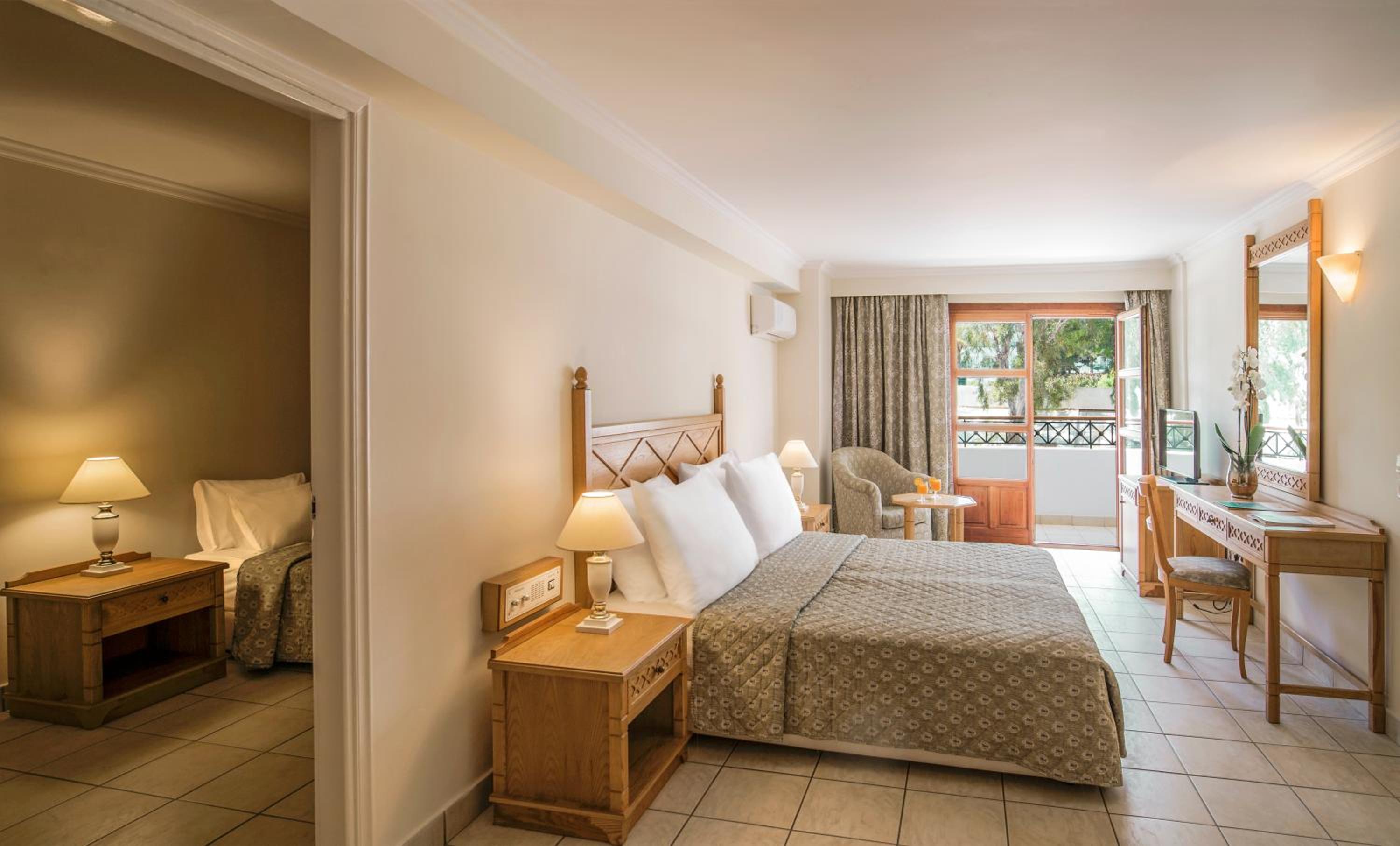 Family Suite - Photo 1
