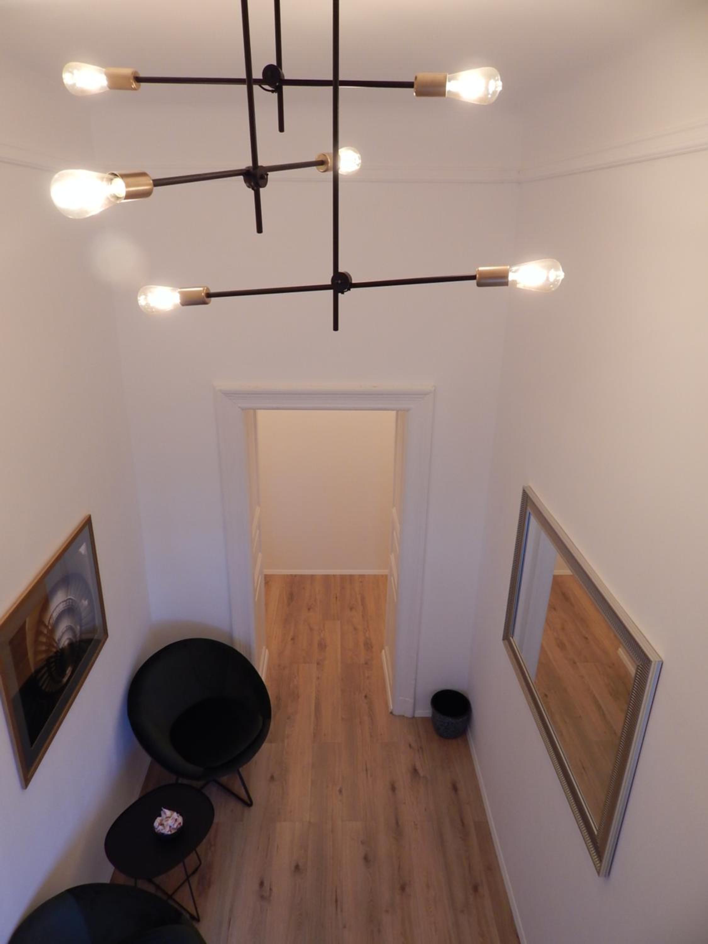Deluxe Room 3 - Photo 11