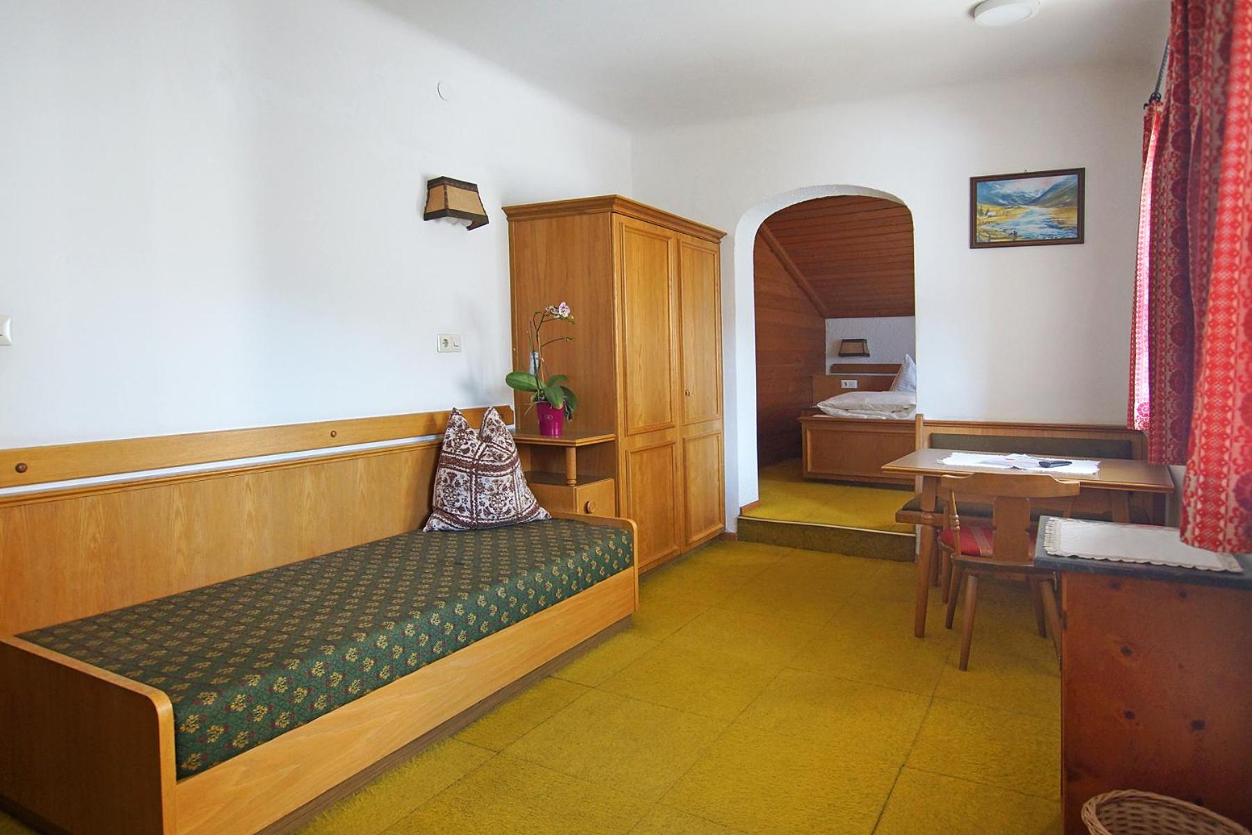 Classic Triple Room photo 1