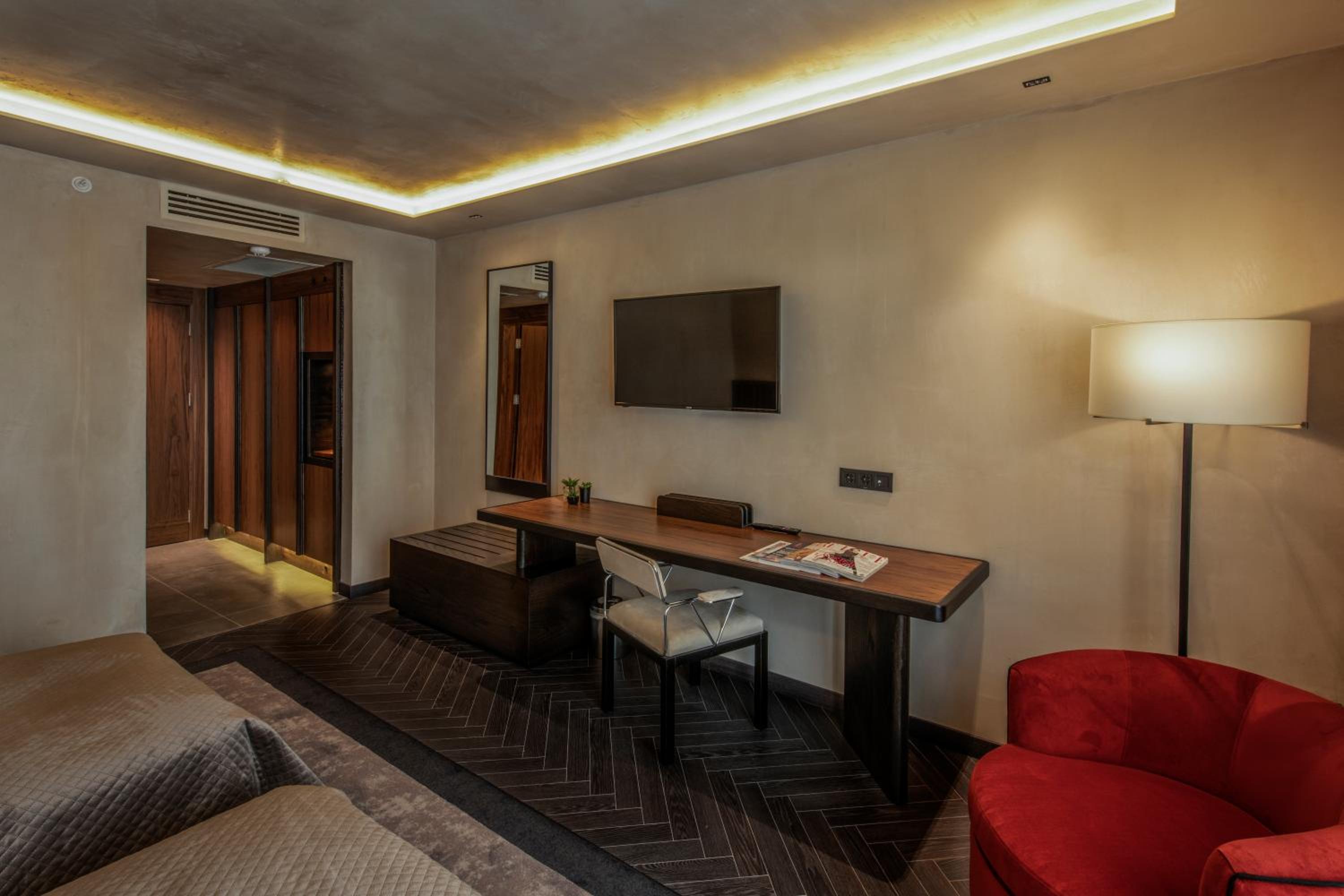Standard Double or Twin Room photo 1