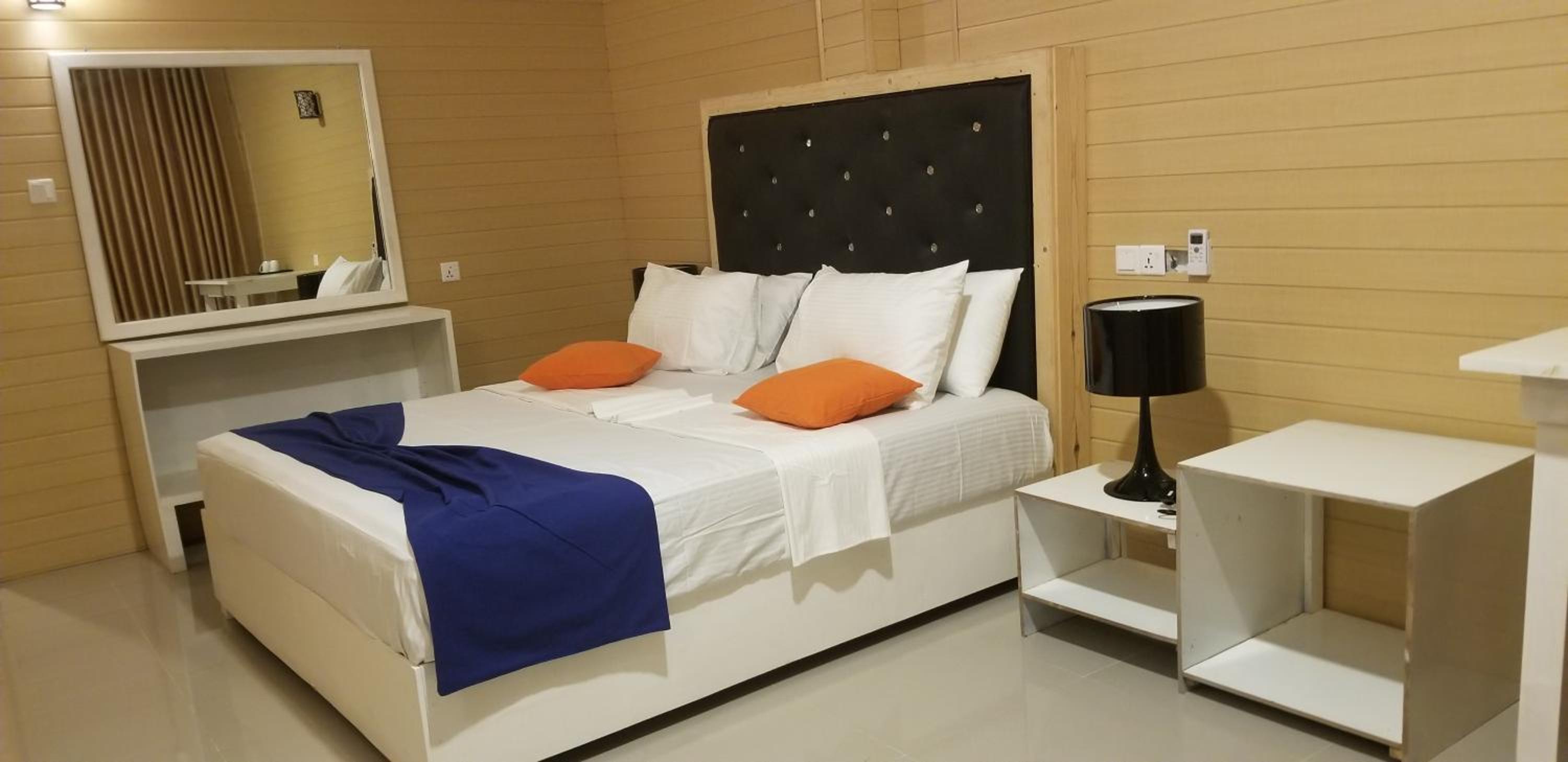 Deluxe Double Room with Sea View - Photo 8