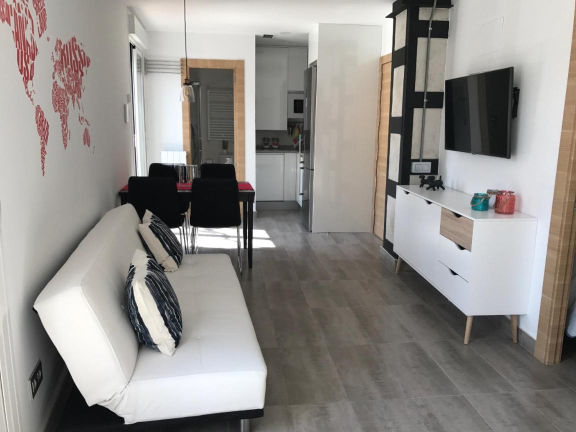 Three-Bedroom Apartment - Photo 36
