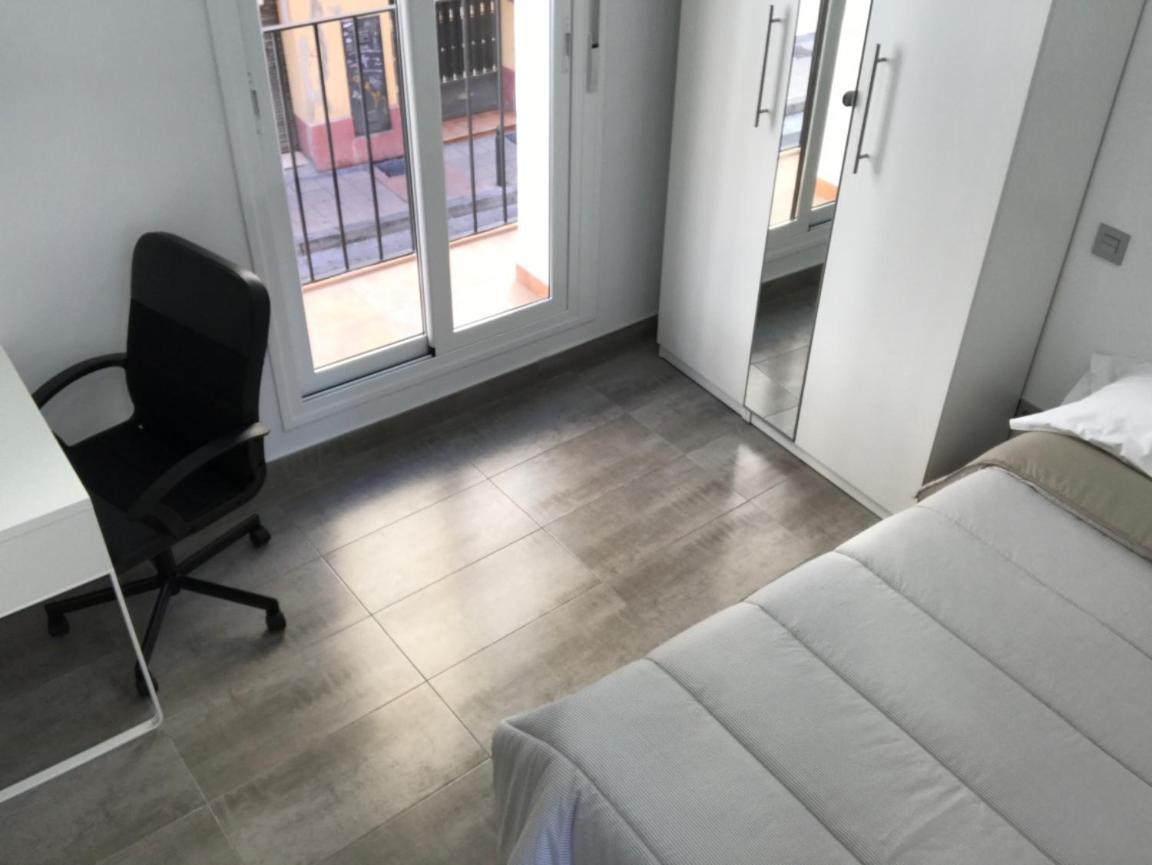 Three-Bedroom Apartment - Photo 34