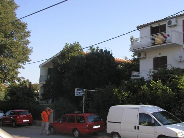 Apartment with Balcony photo 3