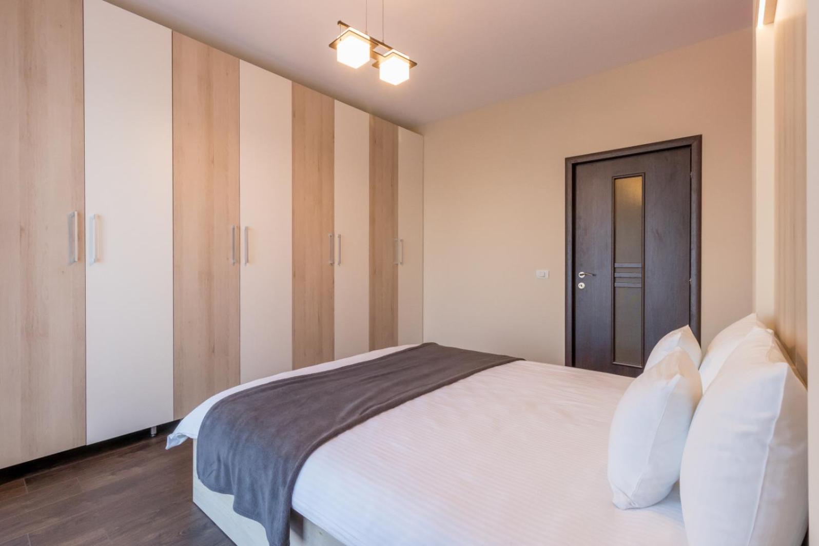 One-Bedroom Apartment - Photo 33