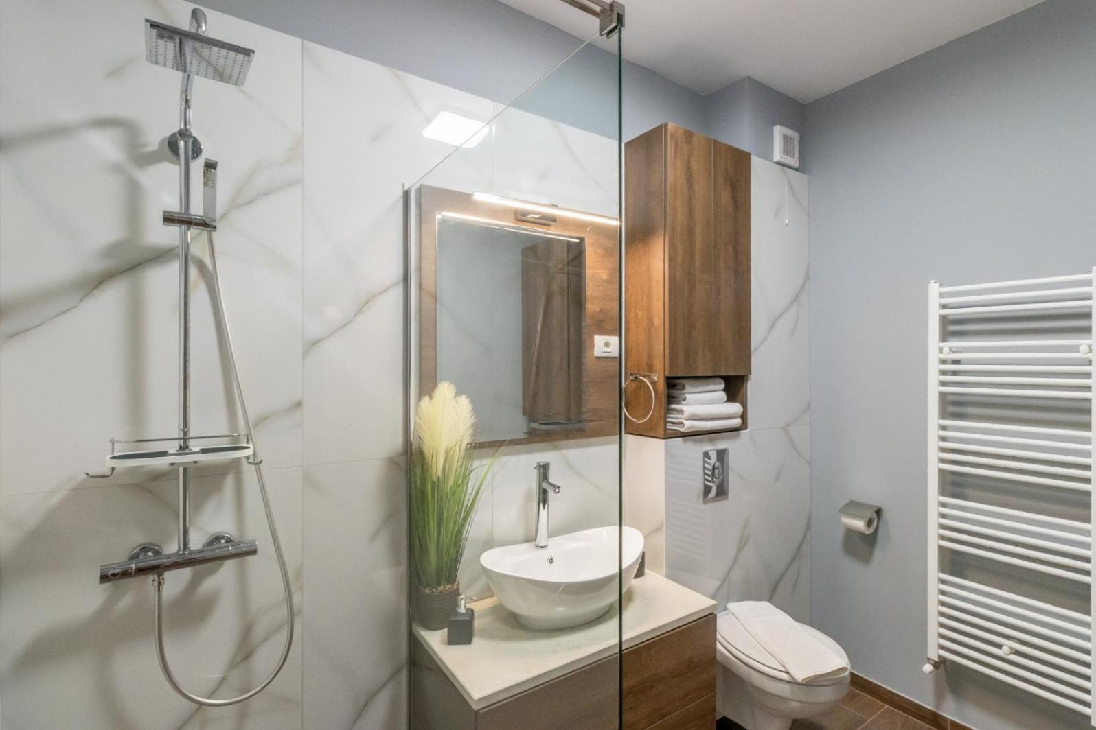 One-Bedroom Apartment - Photo 35