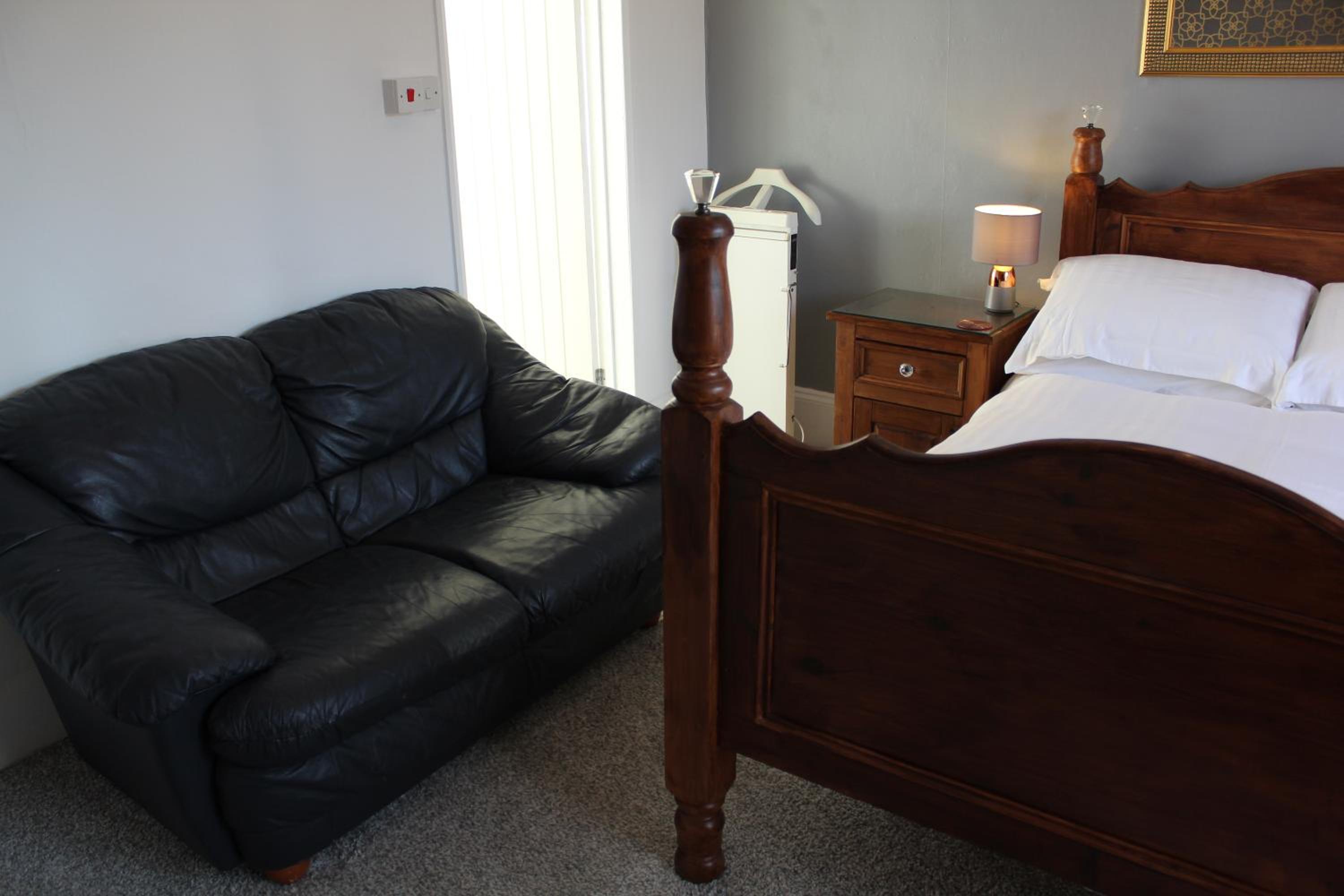 Deluxe Double Room With Shower photo 2