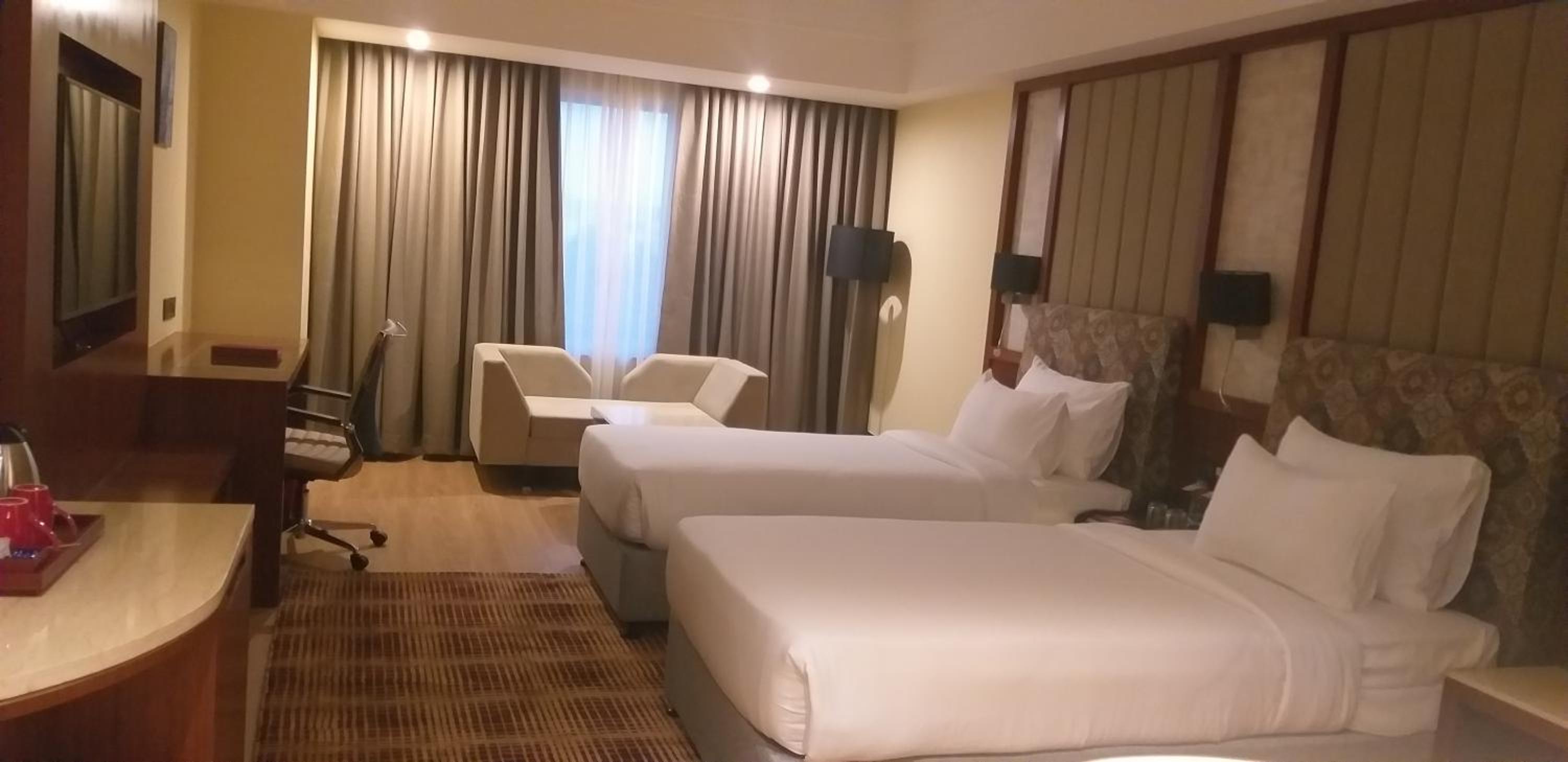 Deluxe Double Room - Photo 9
