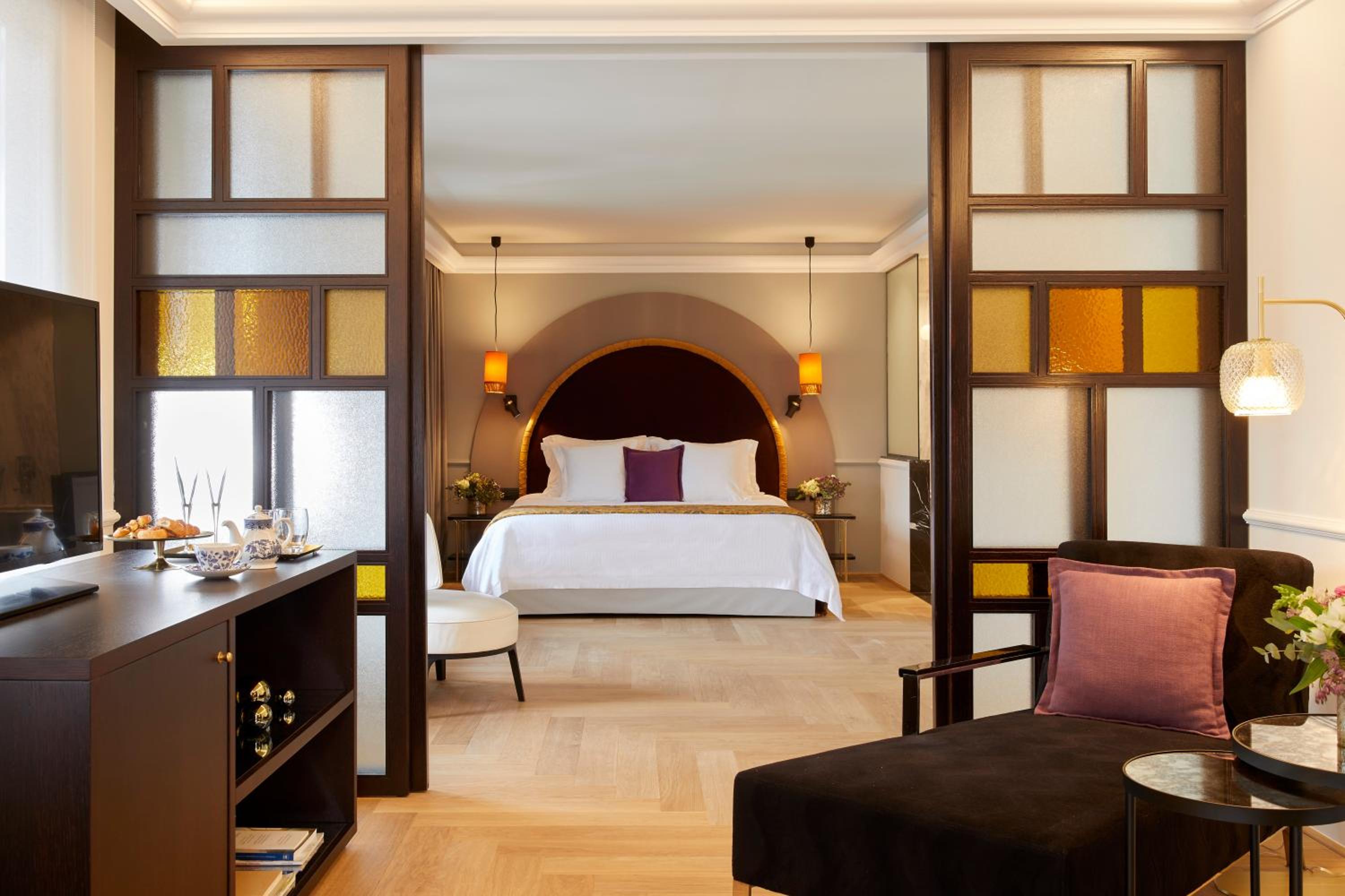 Penthouse Suite - Photo 1