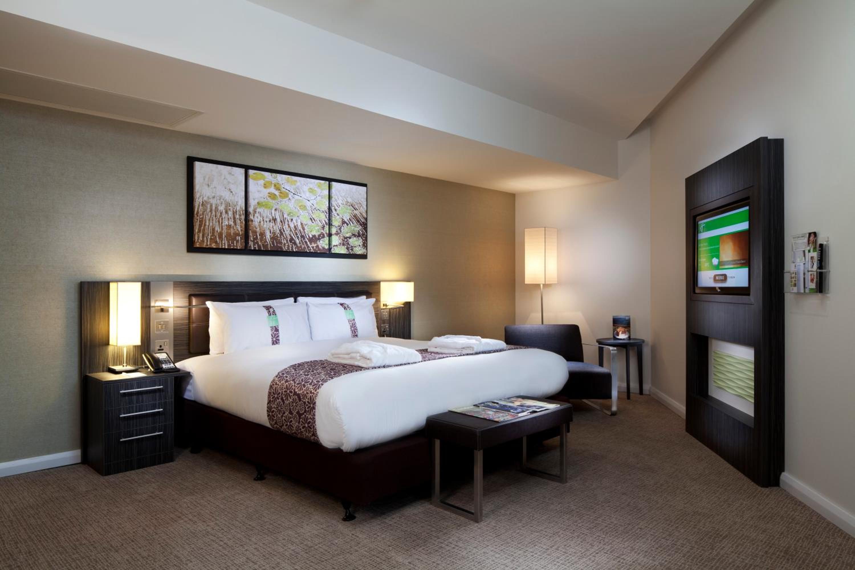 Premium King Room