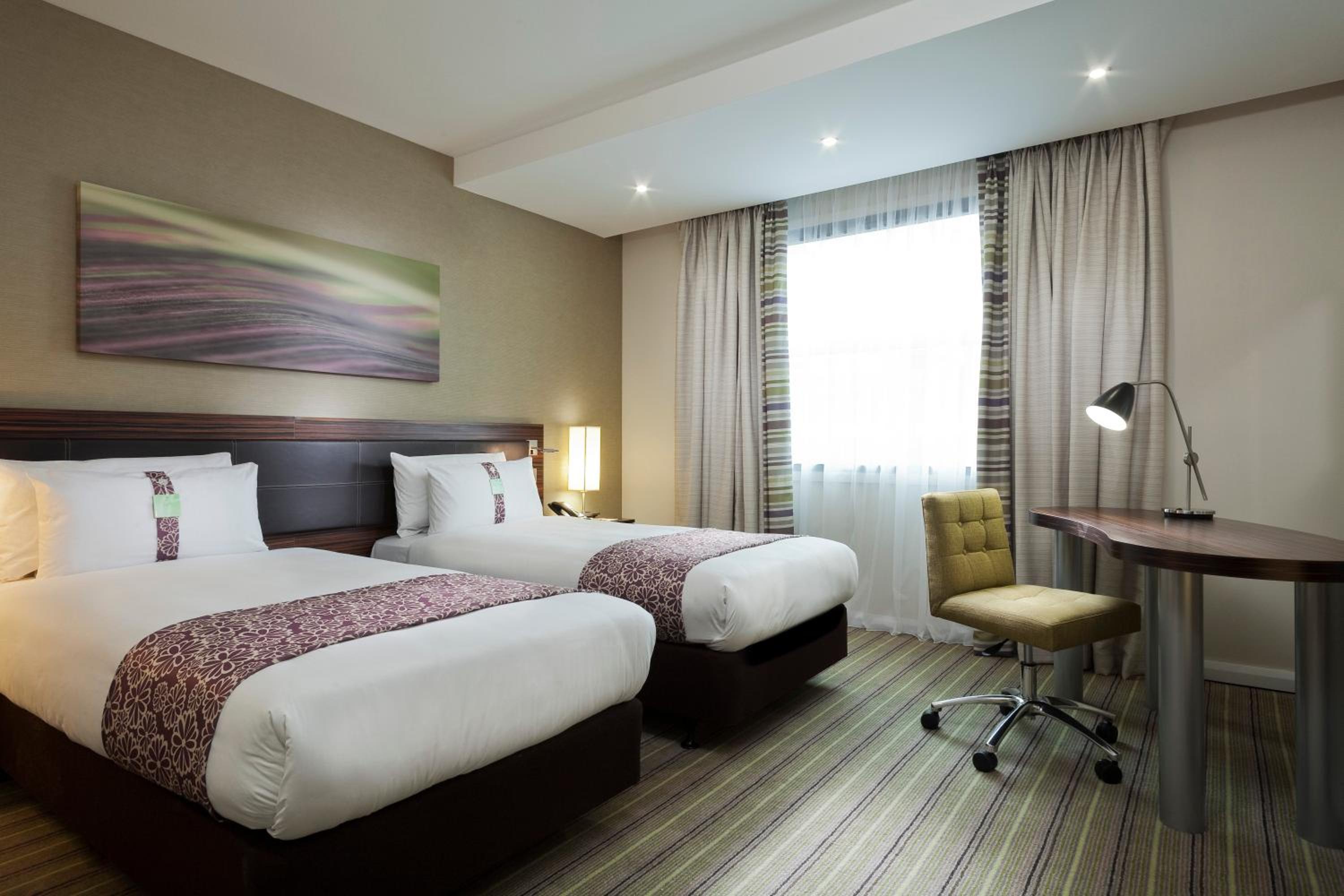 Standard Room with Two Single Beds