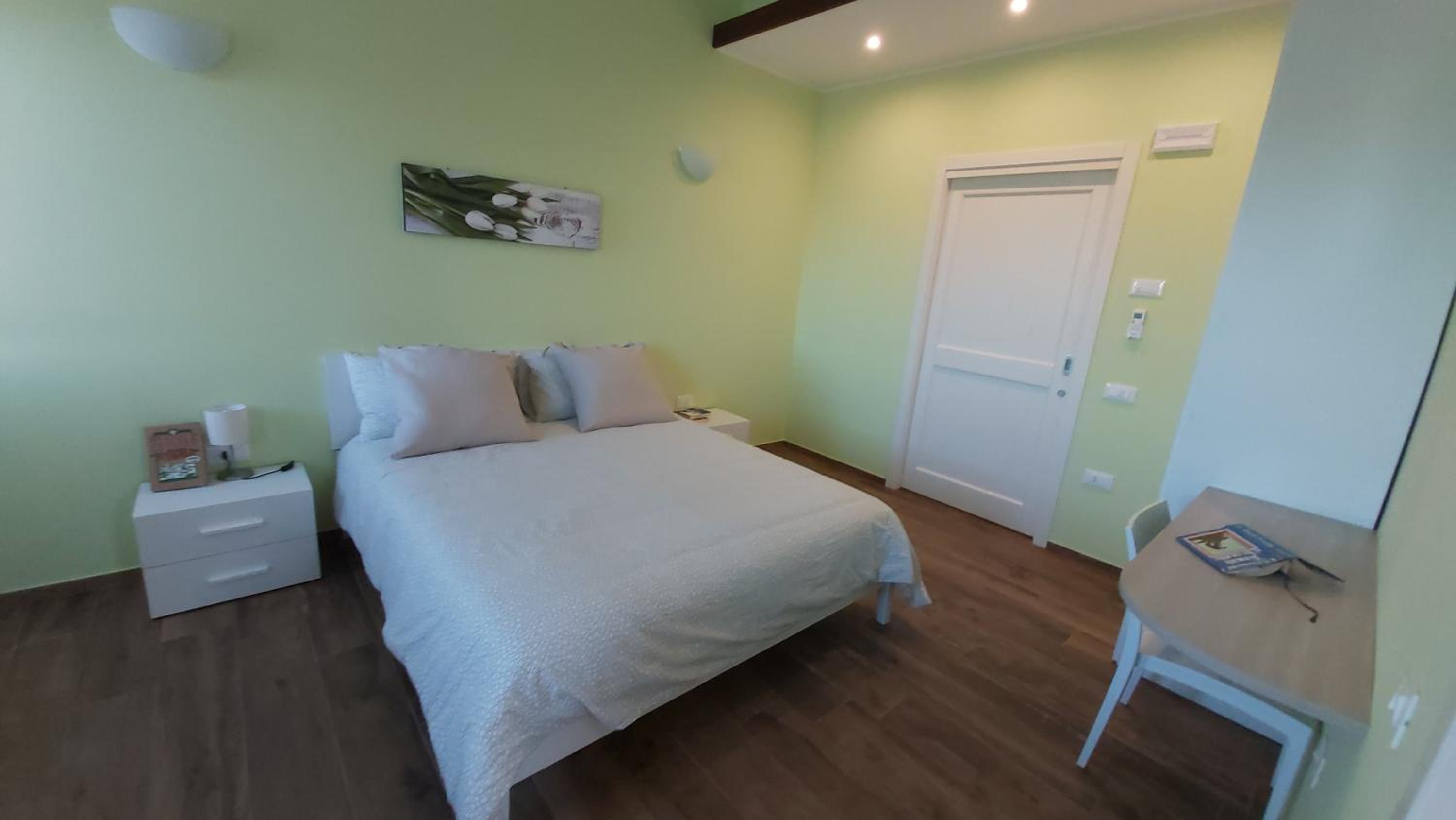 Double Room with Private Bathroom photo 1