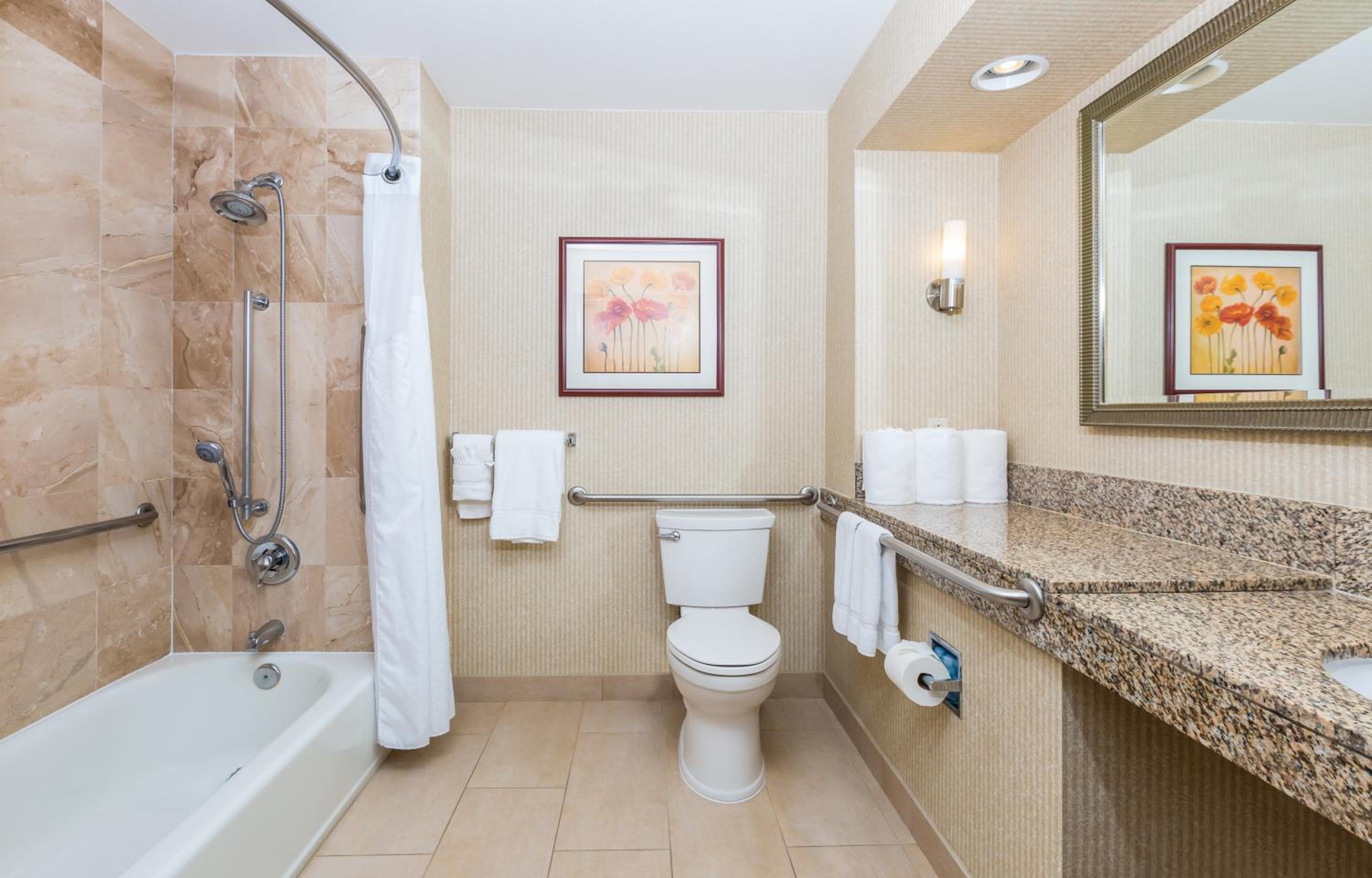 Queen Room with Two Queen Beds - Hearing Accessible - Photo 5