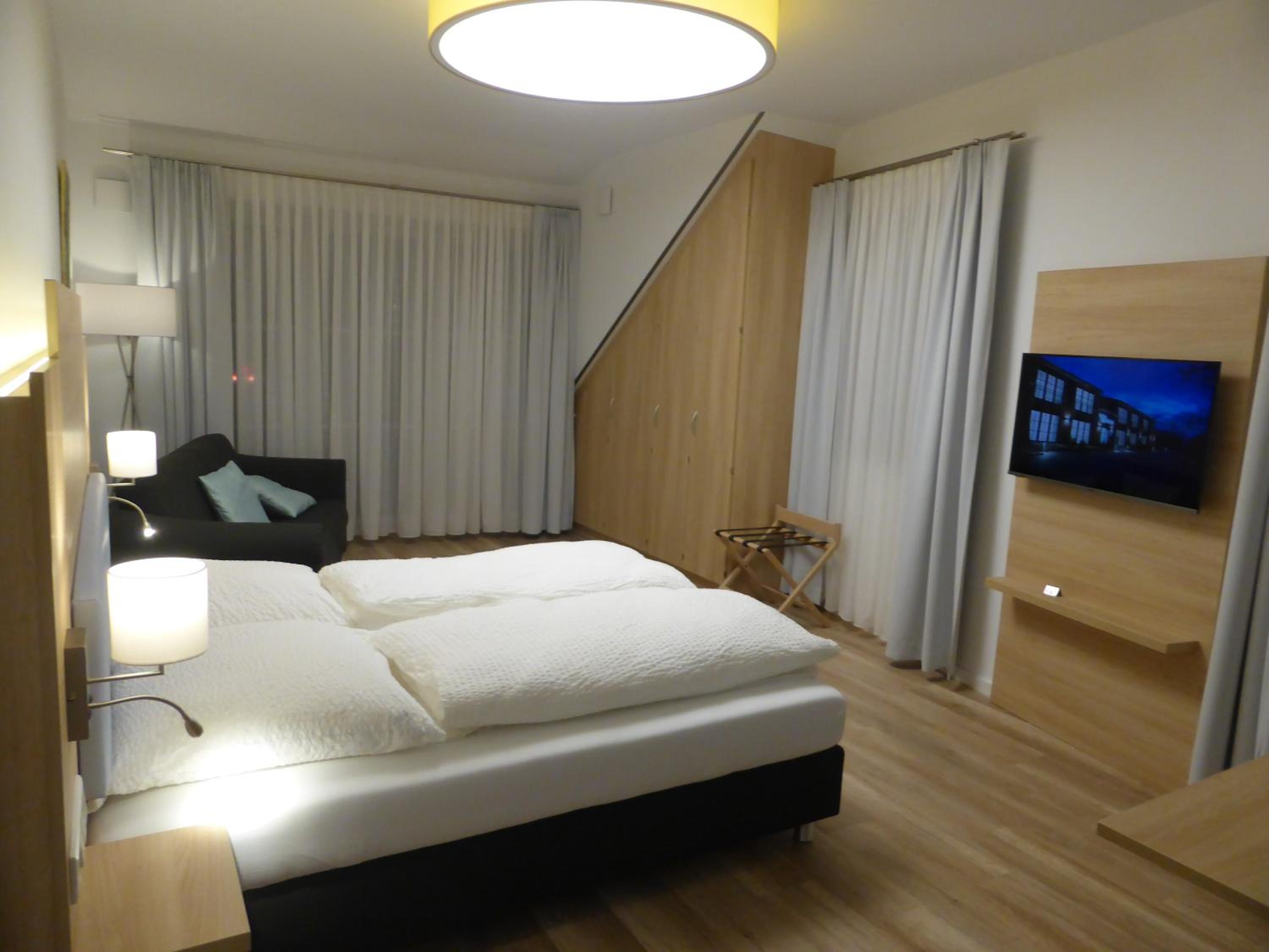 Deluxe Quadruple Room - Photo 4