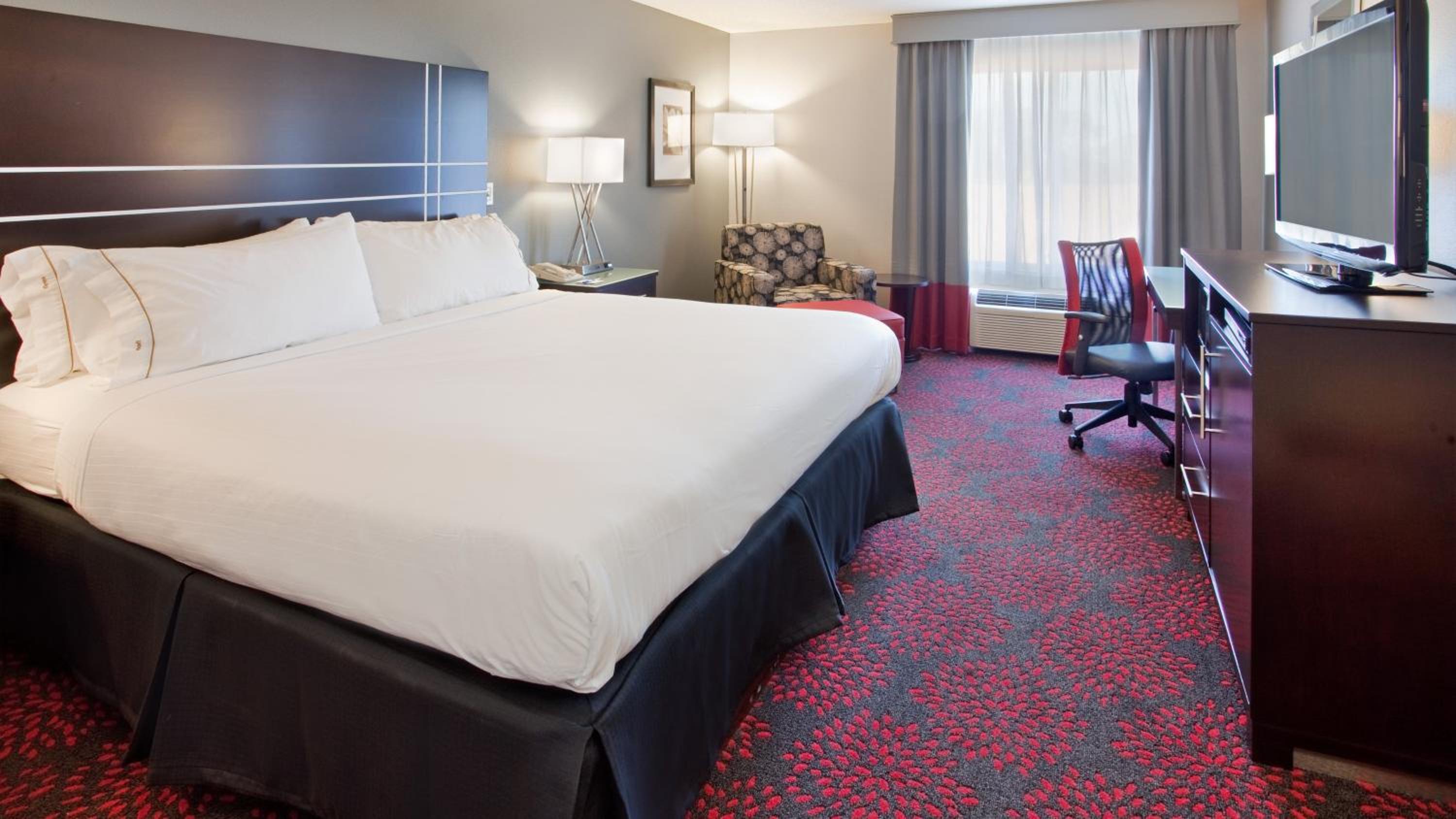 Standard King Room - Photo 1