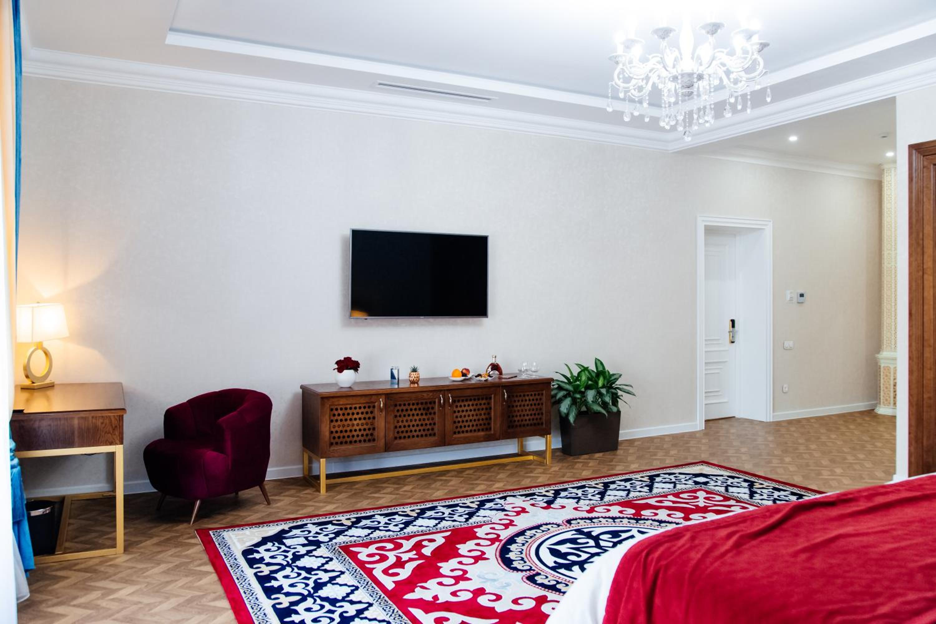 Large Double Room photo 1