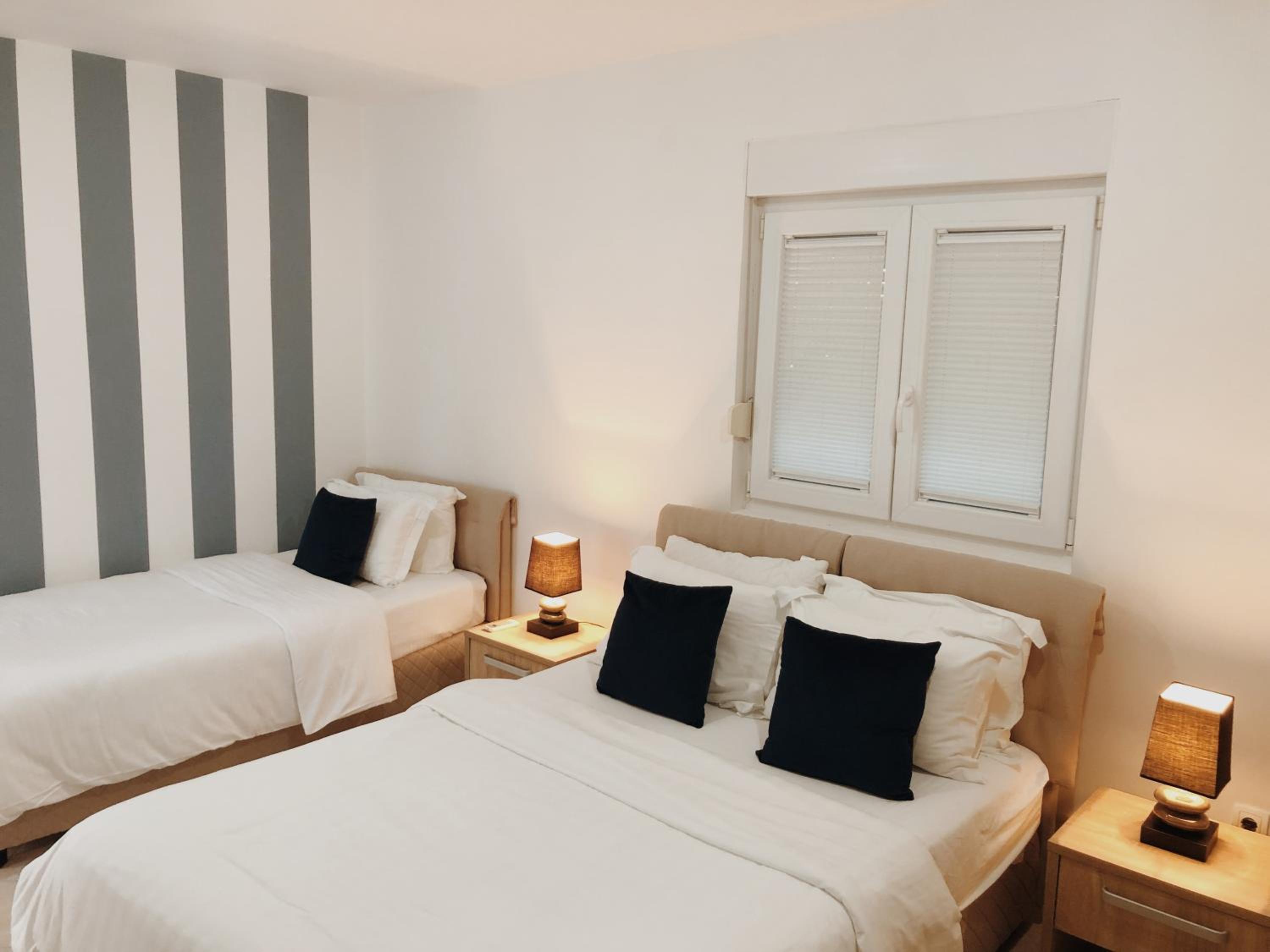 Two-Bedroom Apartment with Terrace - Photo 12