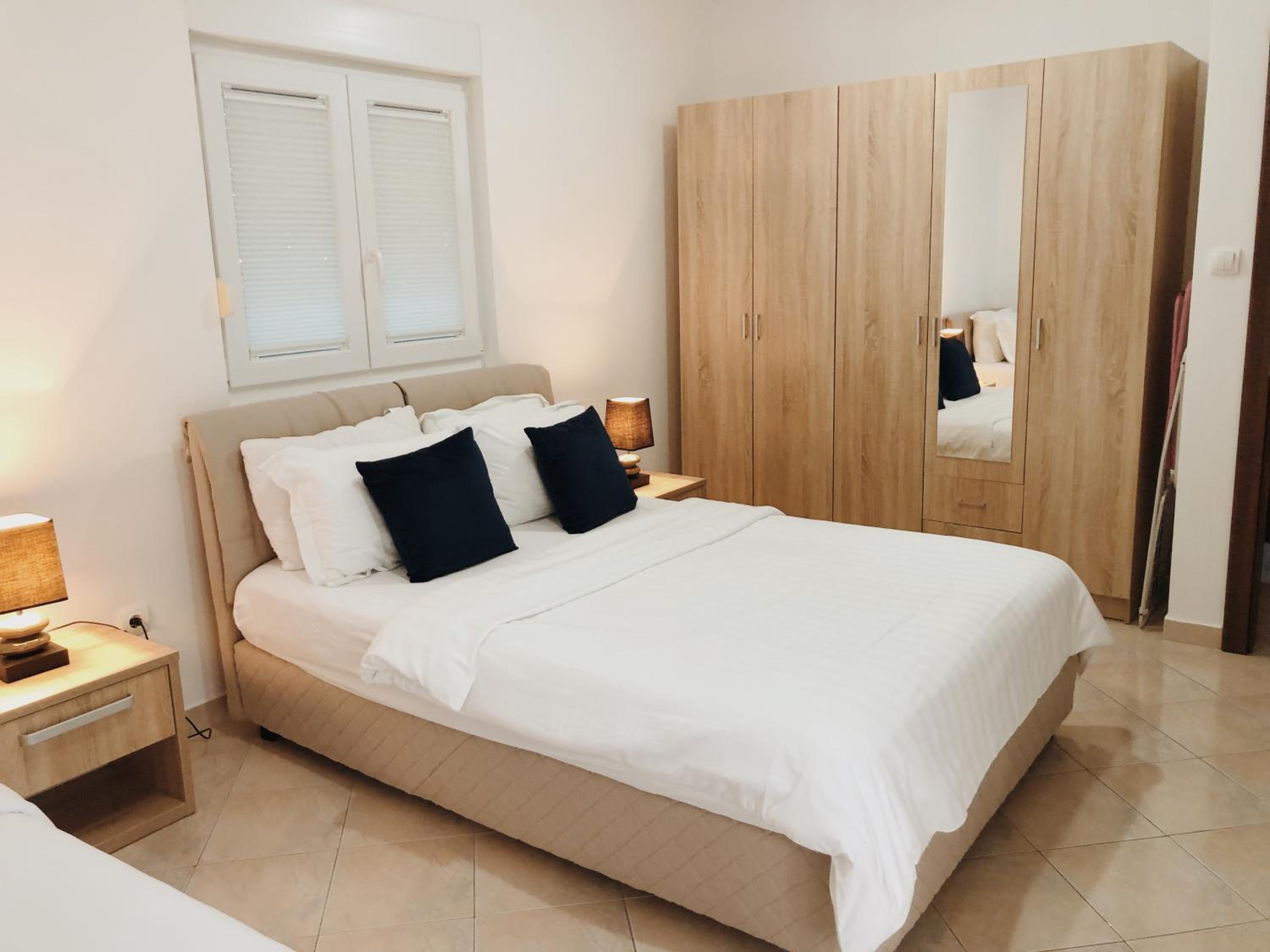 Two-Bedroom Apartment with Terrace - Photo 5