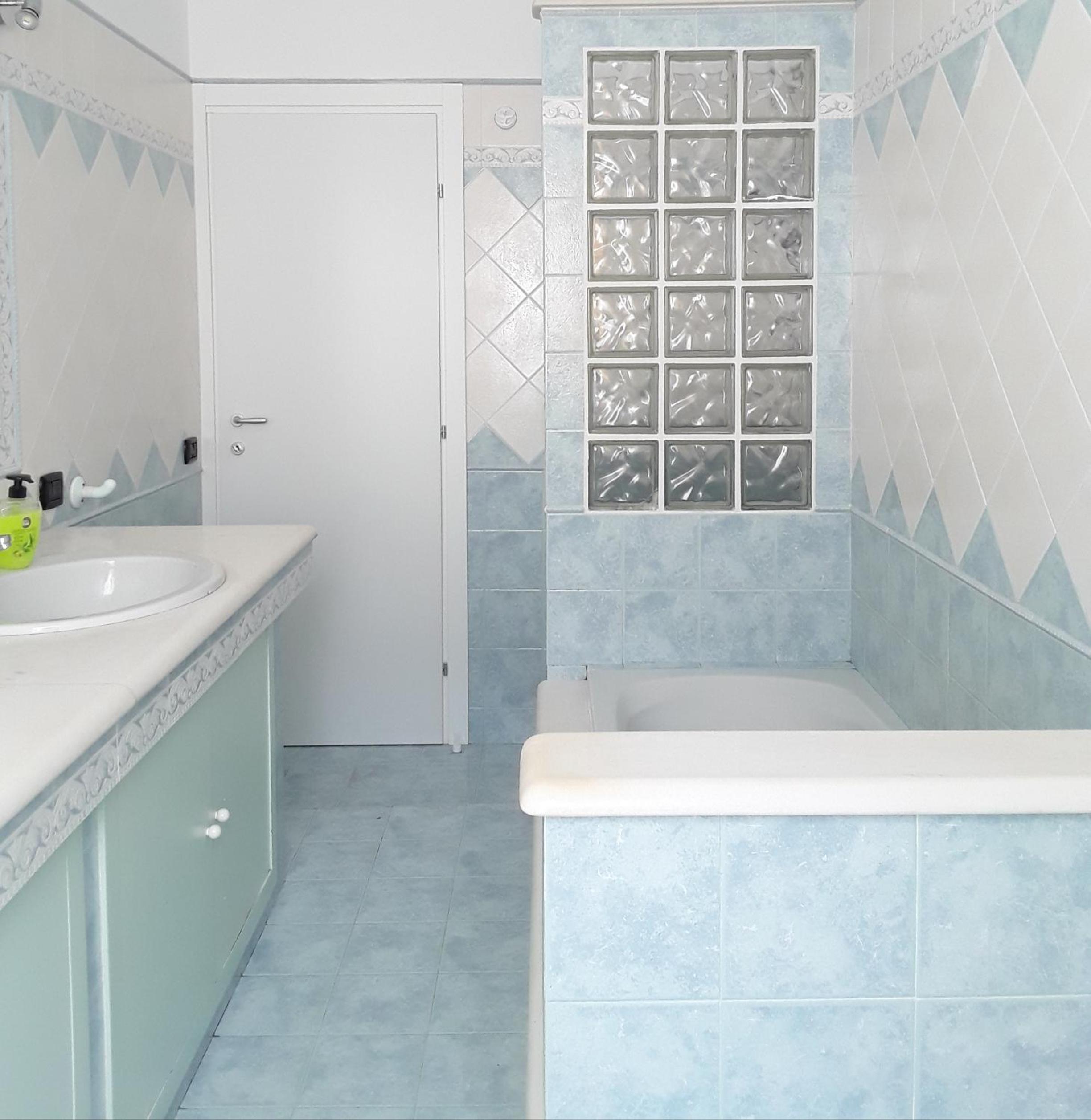 Three-Bedroom Apartment - Photo 41