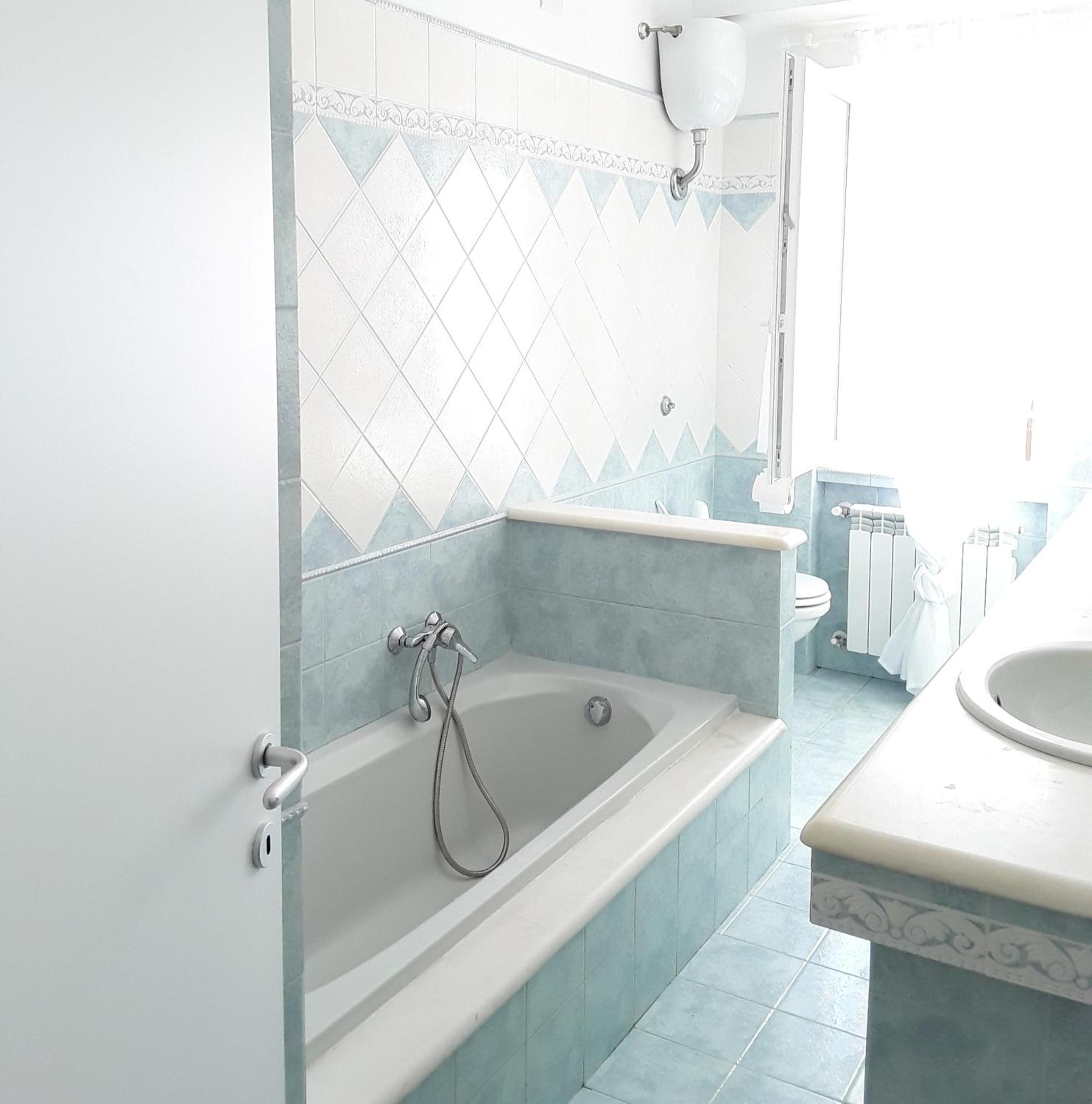 Three-Bedroom Apartment - Photo 35