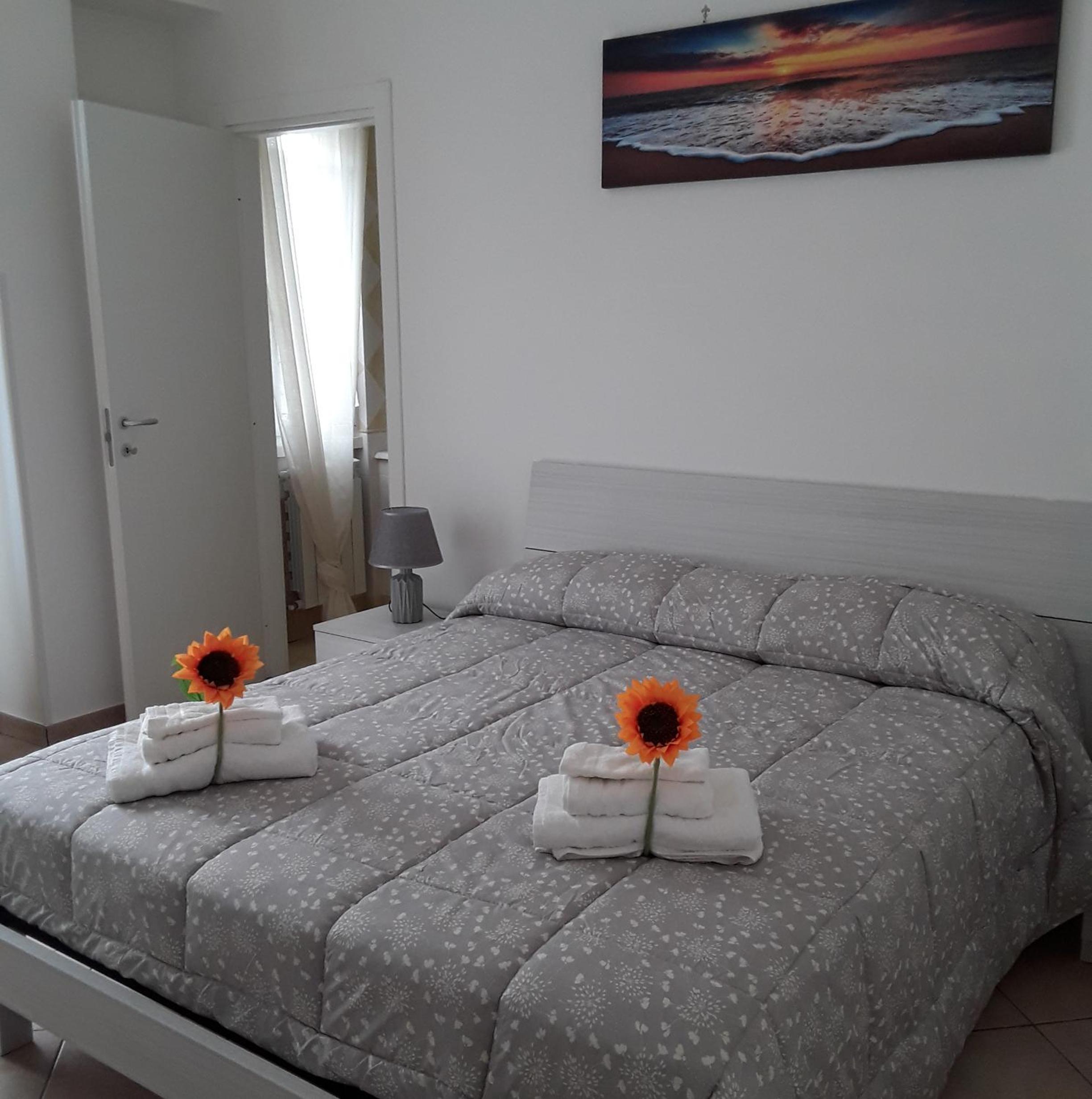 Three-Bedroom Apartment - Photo 4