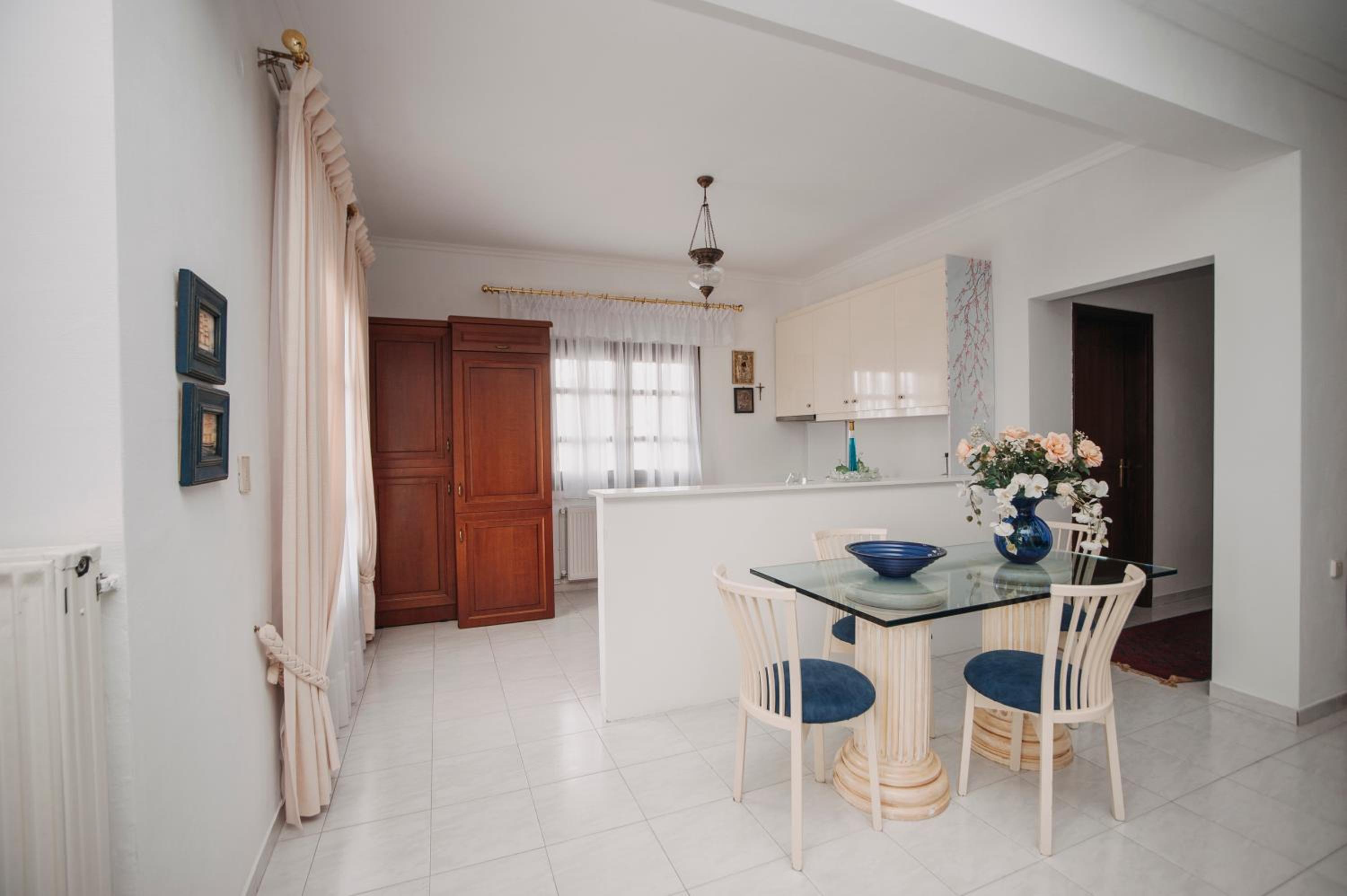 Two-Bedroom Villa - Photo 10