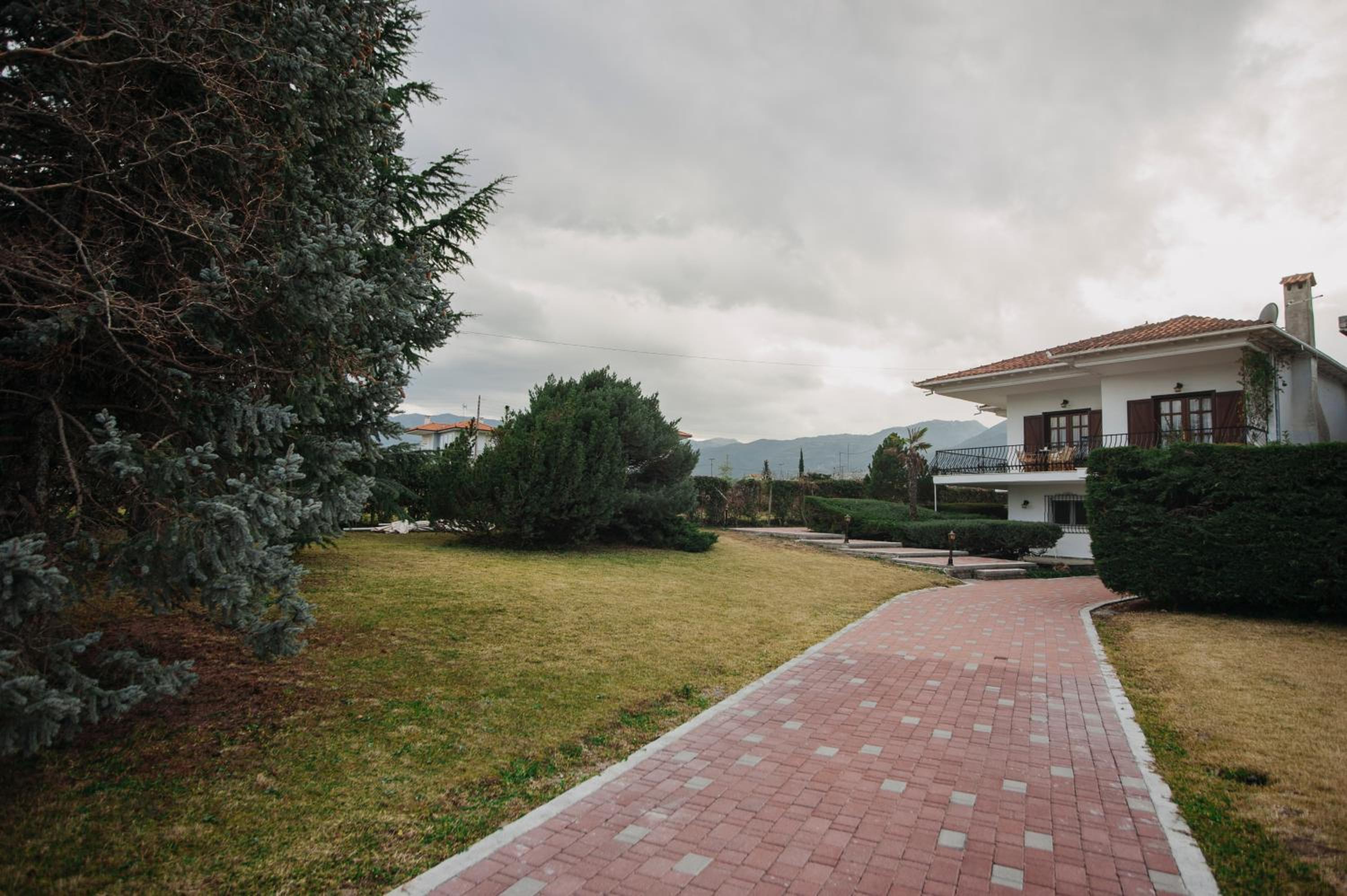 Two-Bedroom Villa - Photo 8