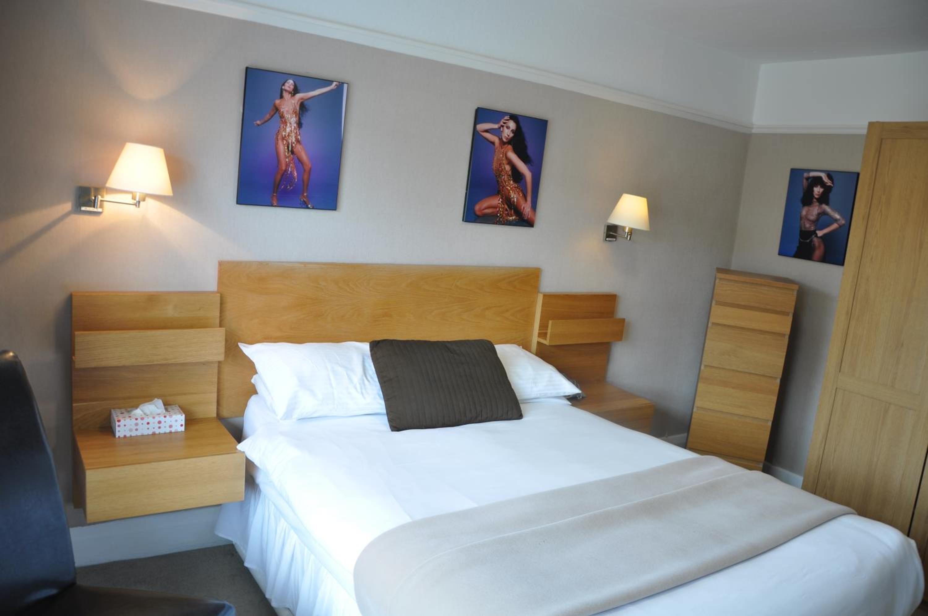 Standard Double Room - Photo 18