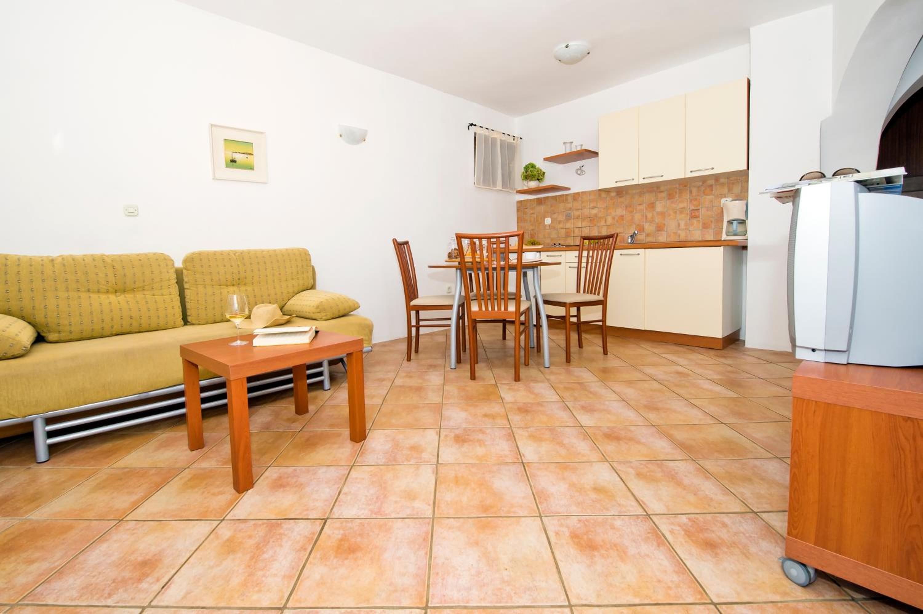 Two-Bedroom Apartment with Terrace photo 2